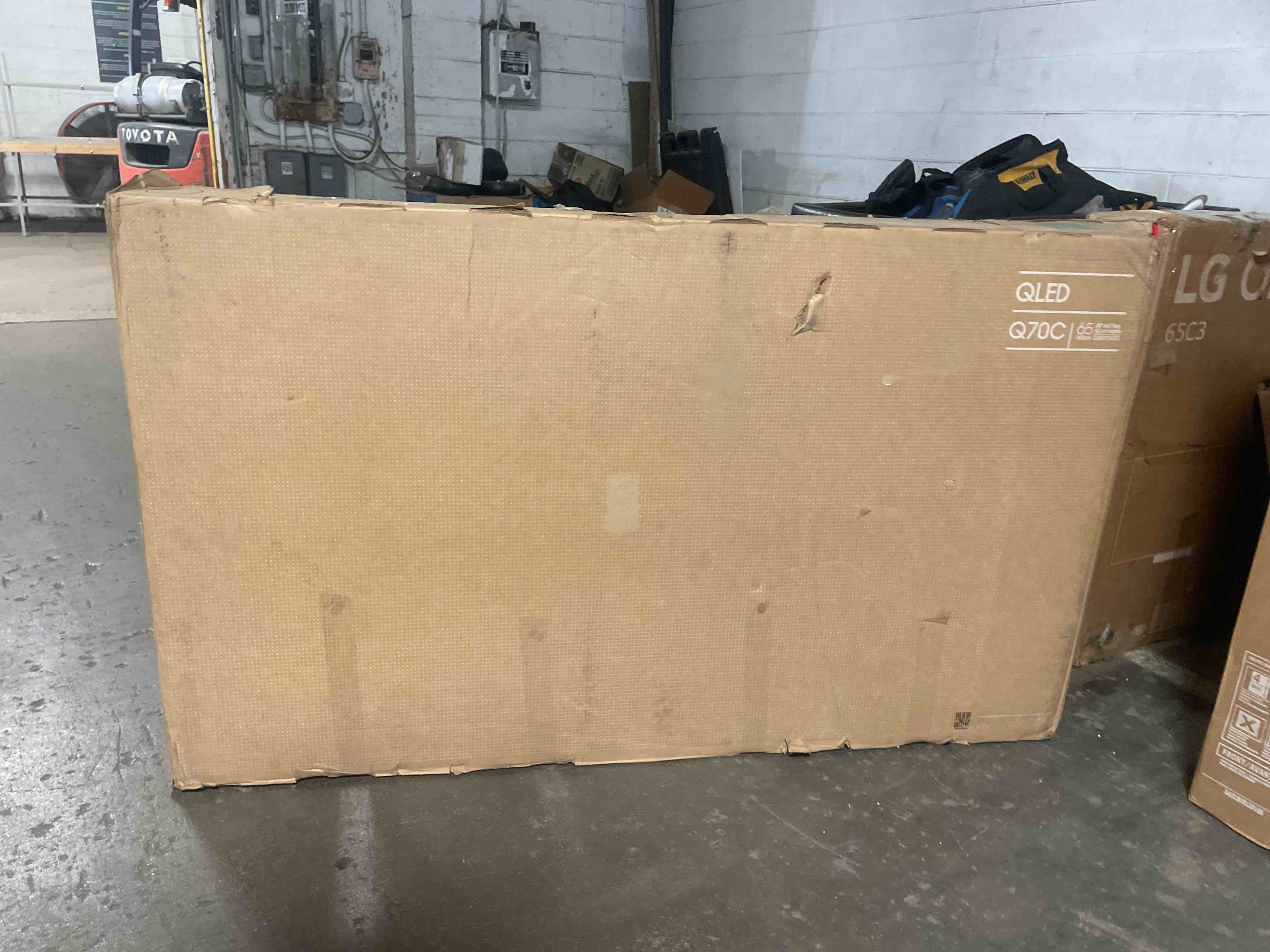 https://s3.amazonaws.com/lotting-images-prod/phillipi/ORG5083817_1704476833411.jpeg