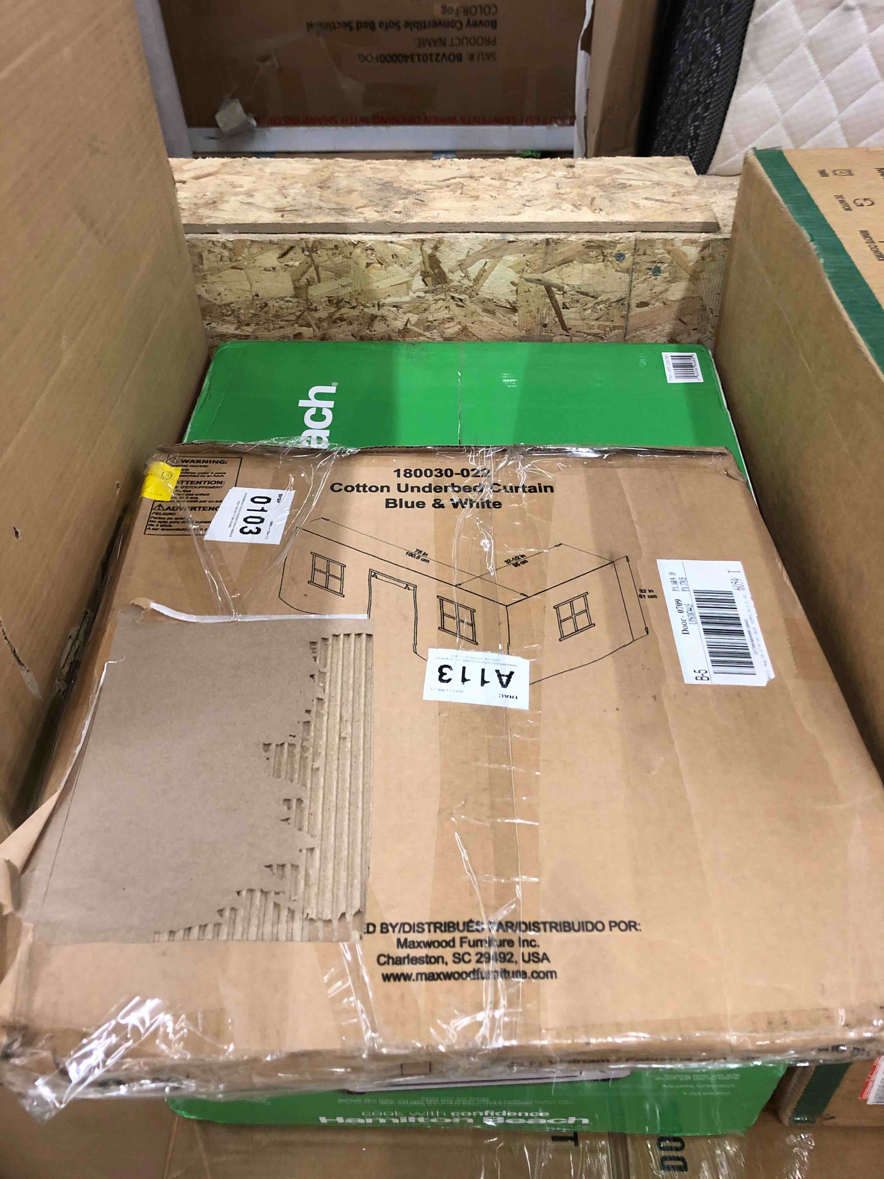 Max & Lily Underbed Curtain for Low Bunk Bed/Low Loft Bed, Play Curtain