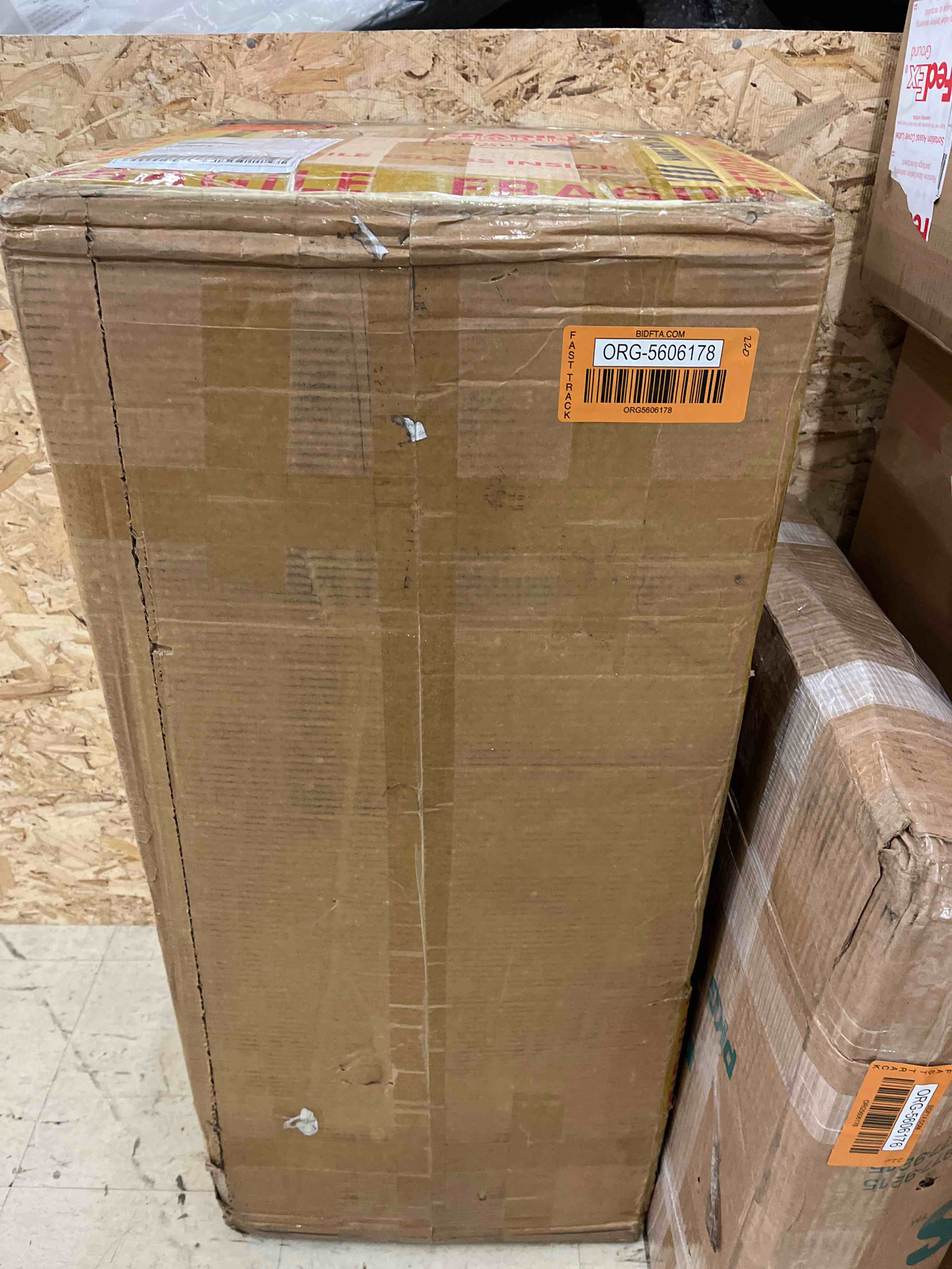 https://s3.amazonaws.com/lotting-images-prod/phillipi/ORG5606178_1732196828158.jpeg