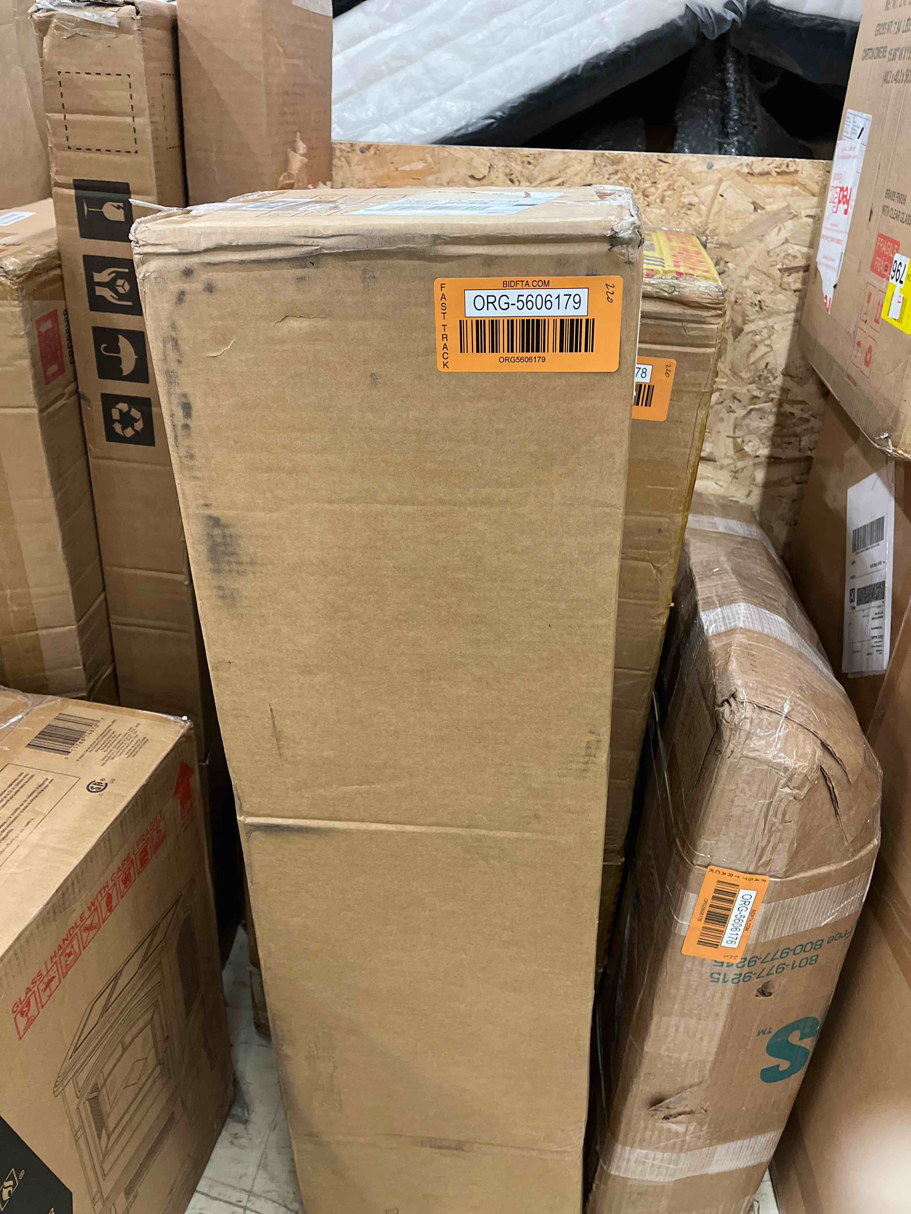 https://s3.amazonaws.com/lotting-images-prod/phillipi/ORG5606179_1732197542251.jpeg