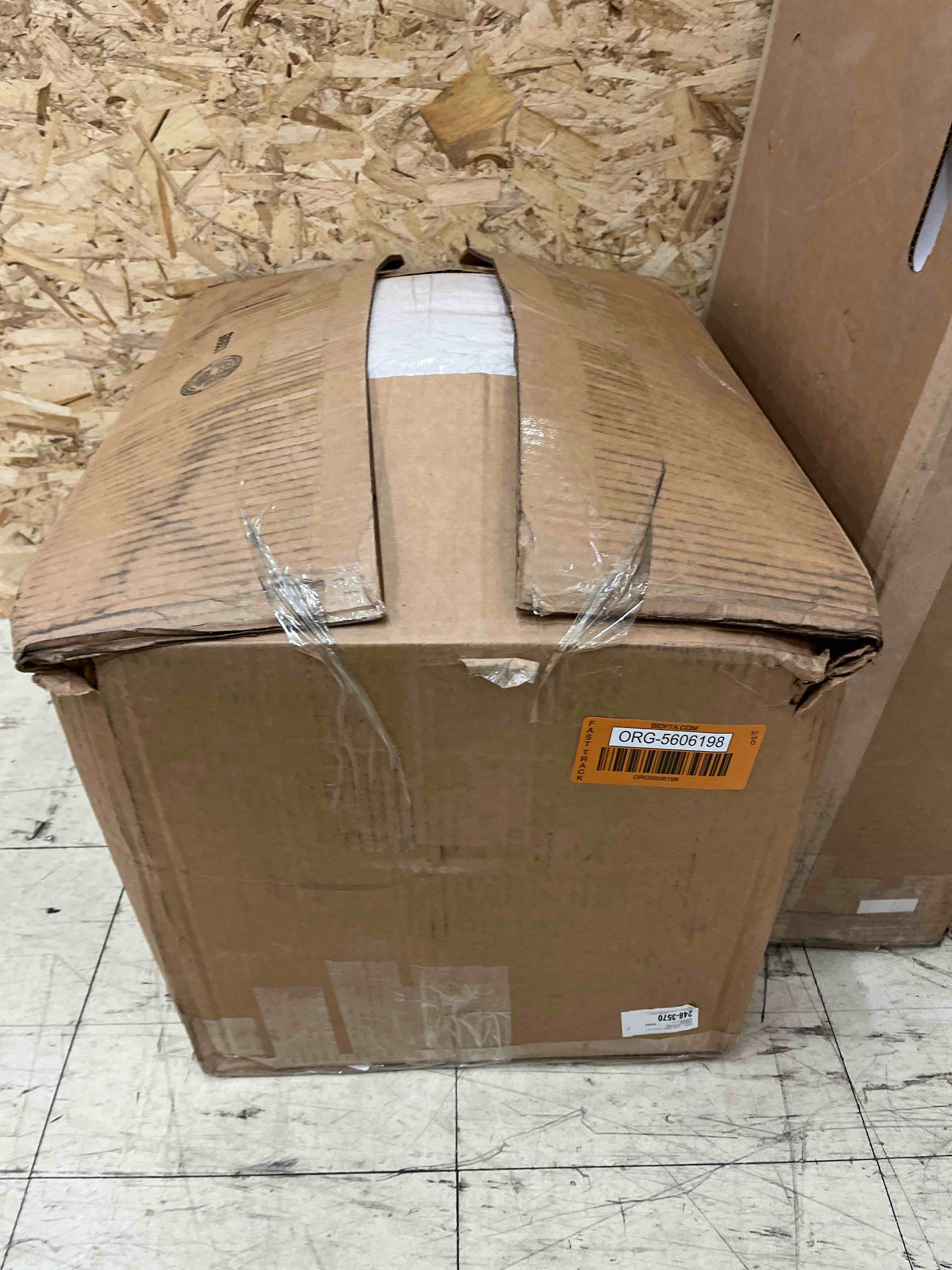 https://s3.amazonaws.com/lotting-images-prod/phillipi/ORG5606198_1732200222892.jpeg