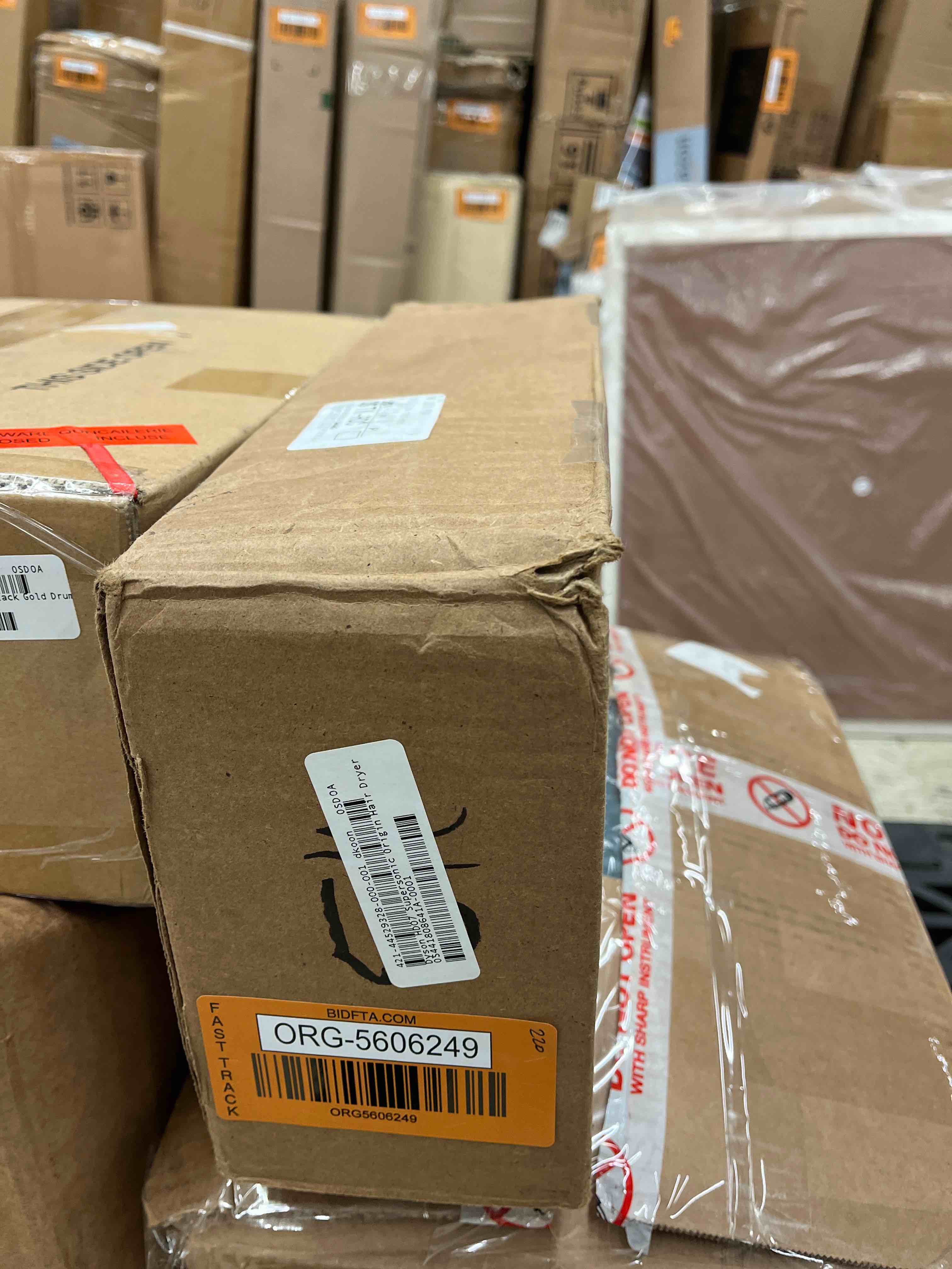 https://s3.amazonaws.com/lotting-images-prod/phillipi/ORG5606249_1732205461983.jpeg