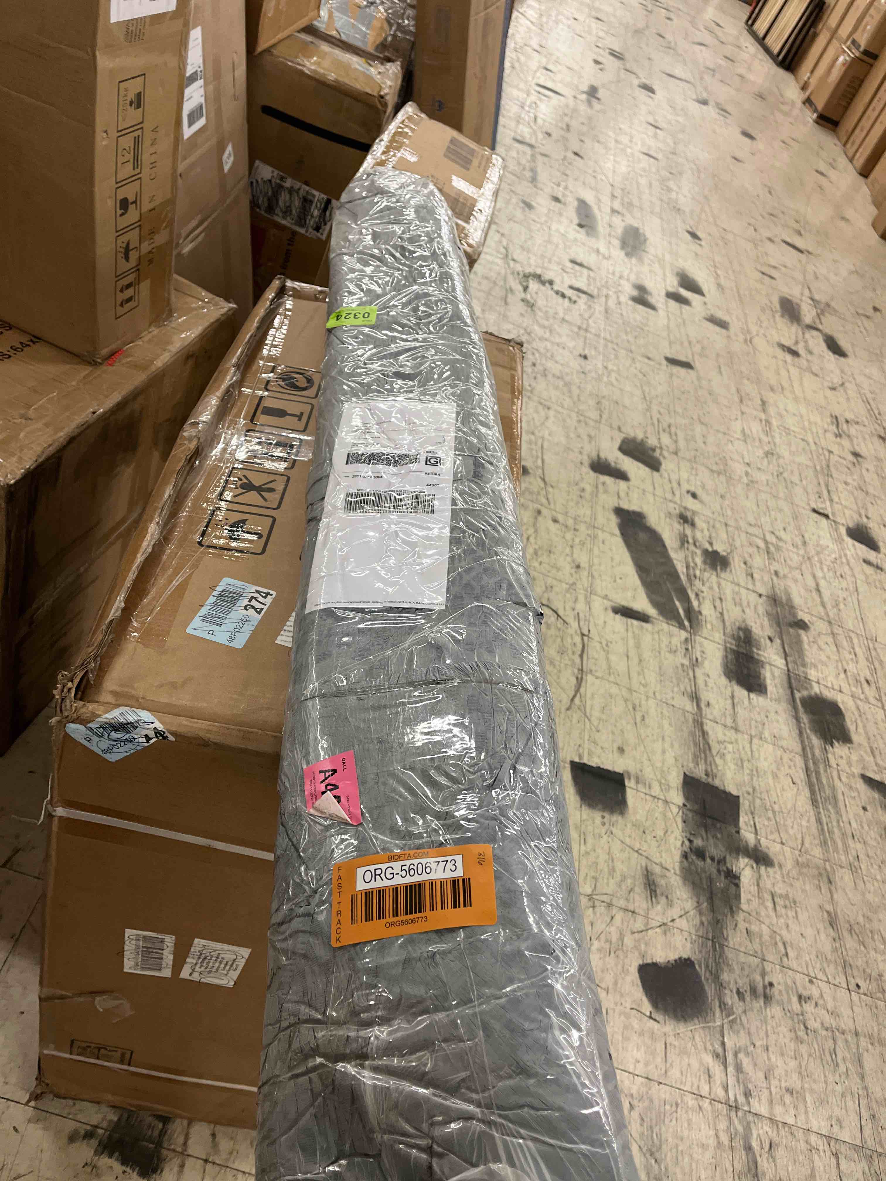 https://s3.amazonaws.com/lotting-images-prod/phillipi/ORG5606773_1733418630506.jpeg