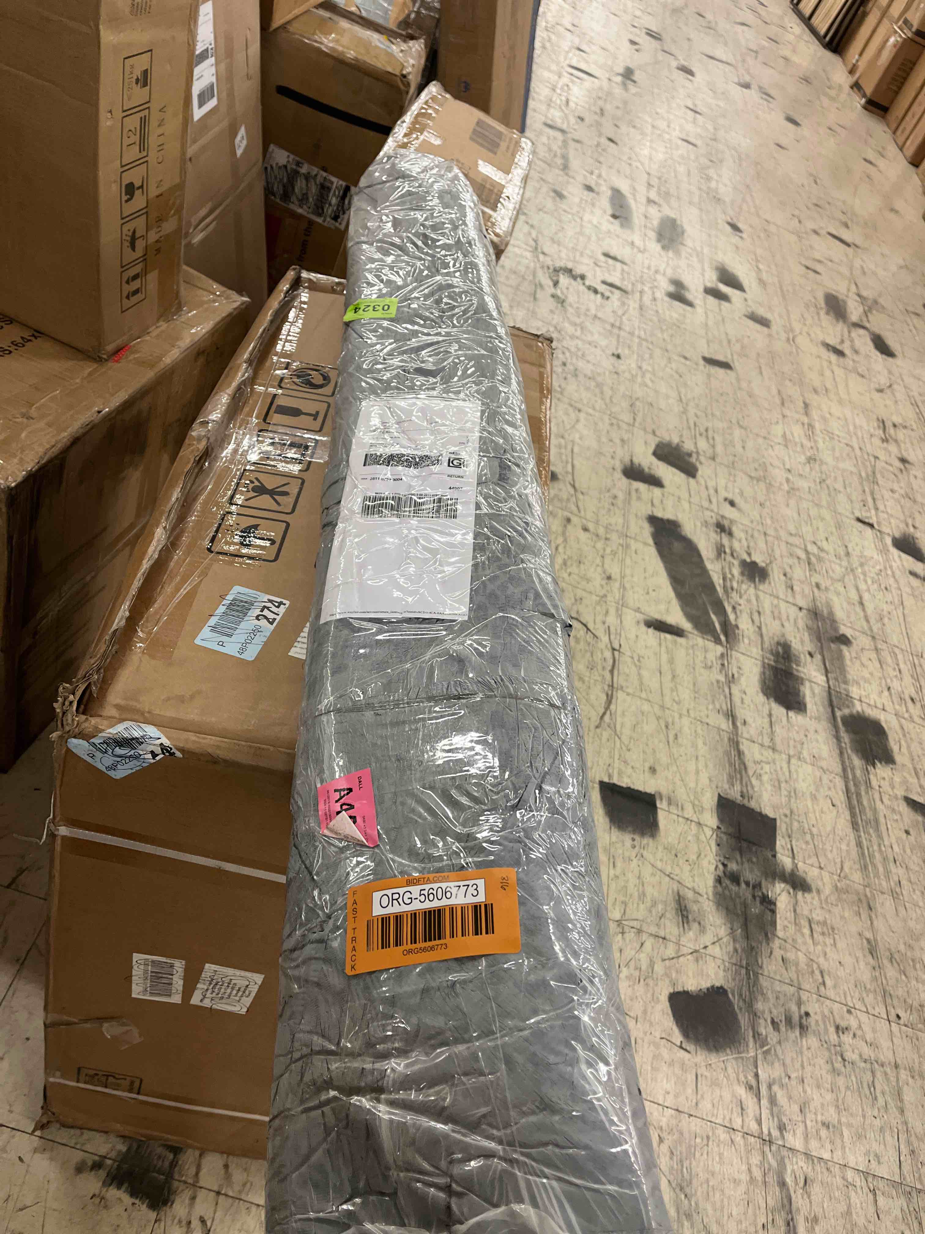 https://s3.amazonaws.com/lotting-images-prod/phillipi/ORG5606773_1733418631996.jpeg