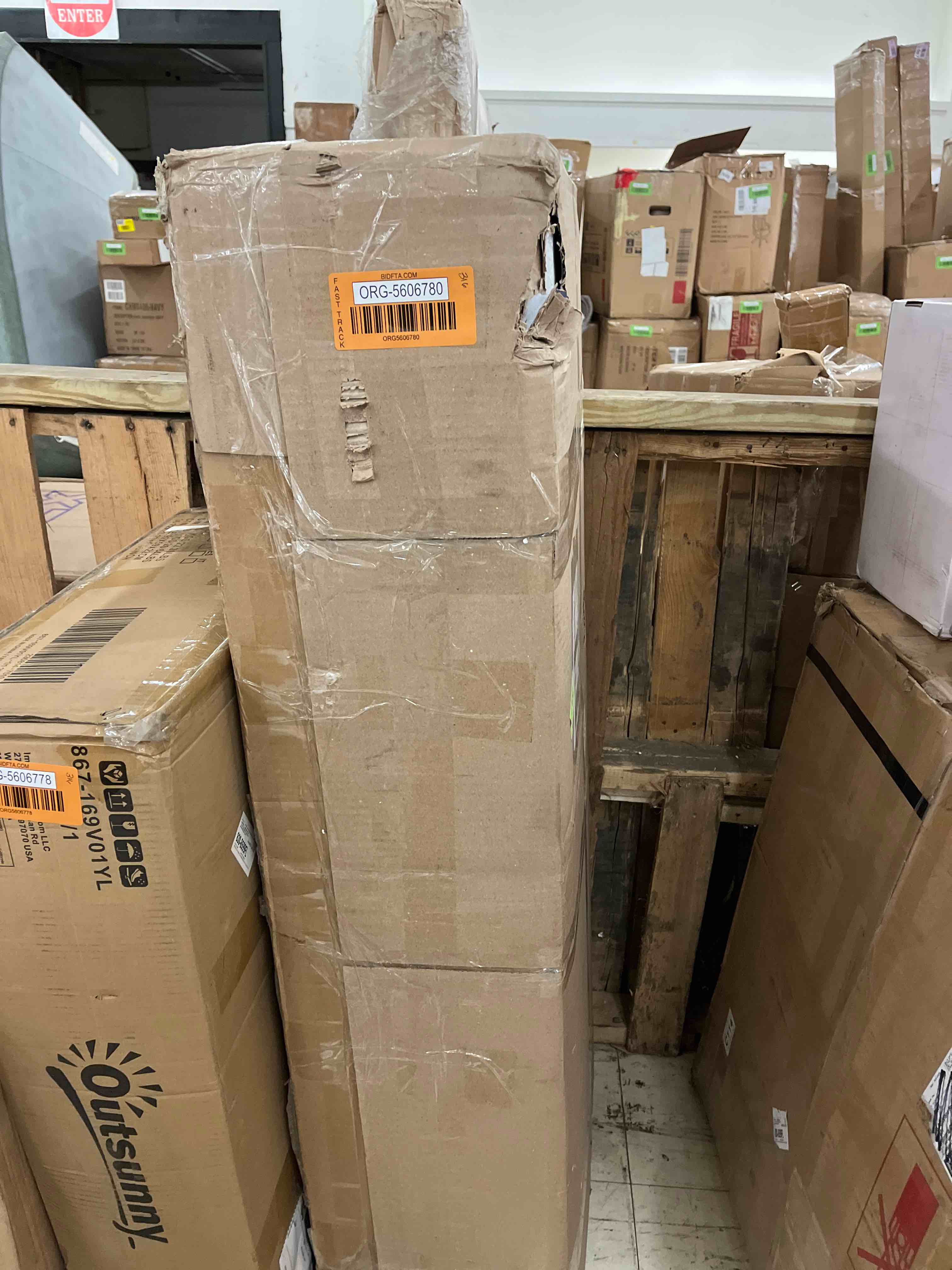 https://s3.amazonaws.com/lotting-images-prod/phillipi/ORG5606780_1733419284005.jpeg