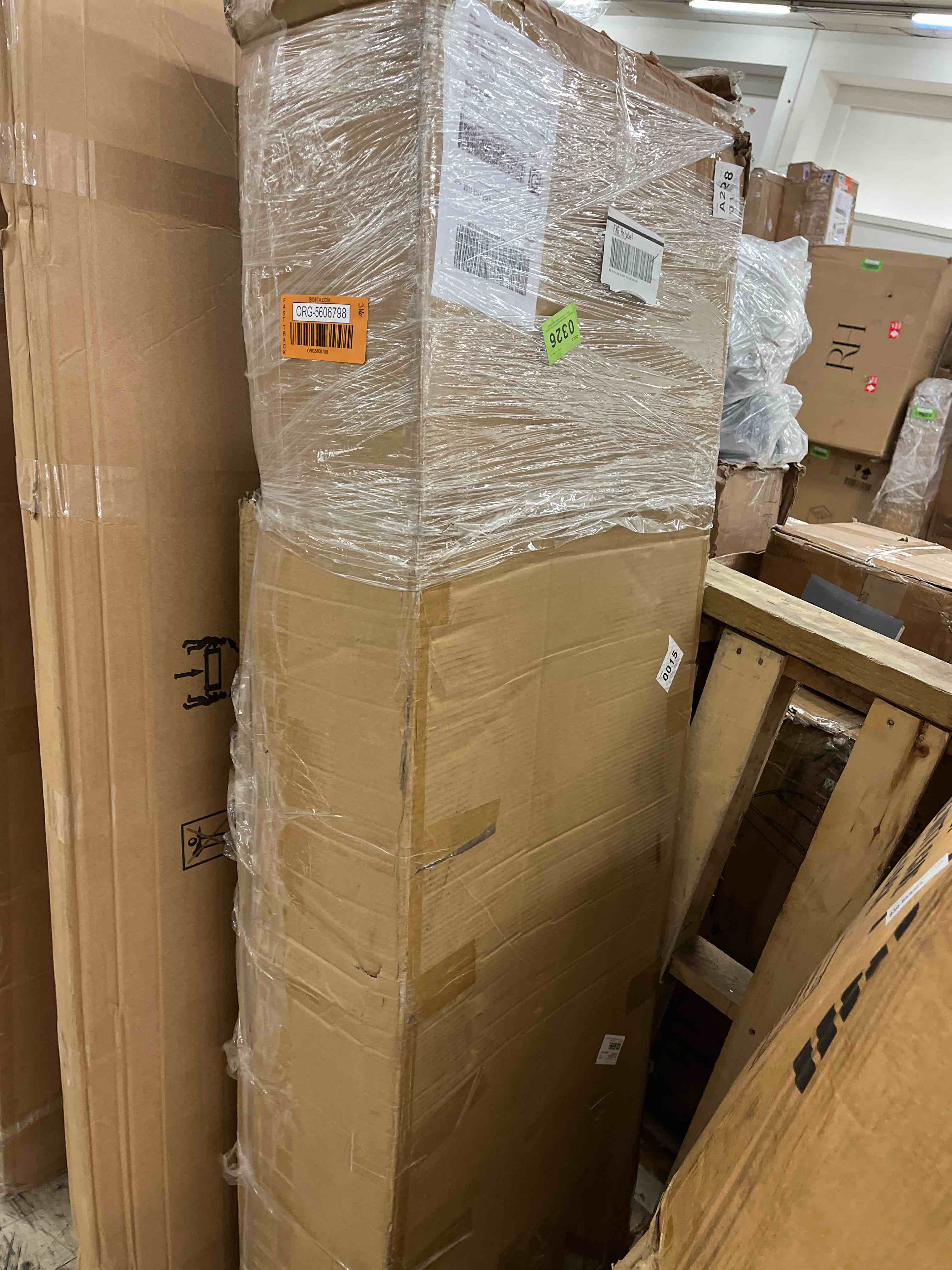 https://s3.amazonaws.com/lotting-images-prod/phillipi/ORG5606798_1733422952993.jpeg