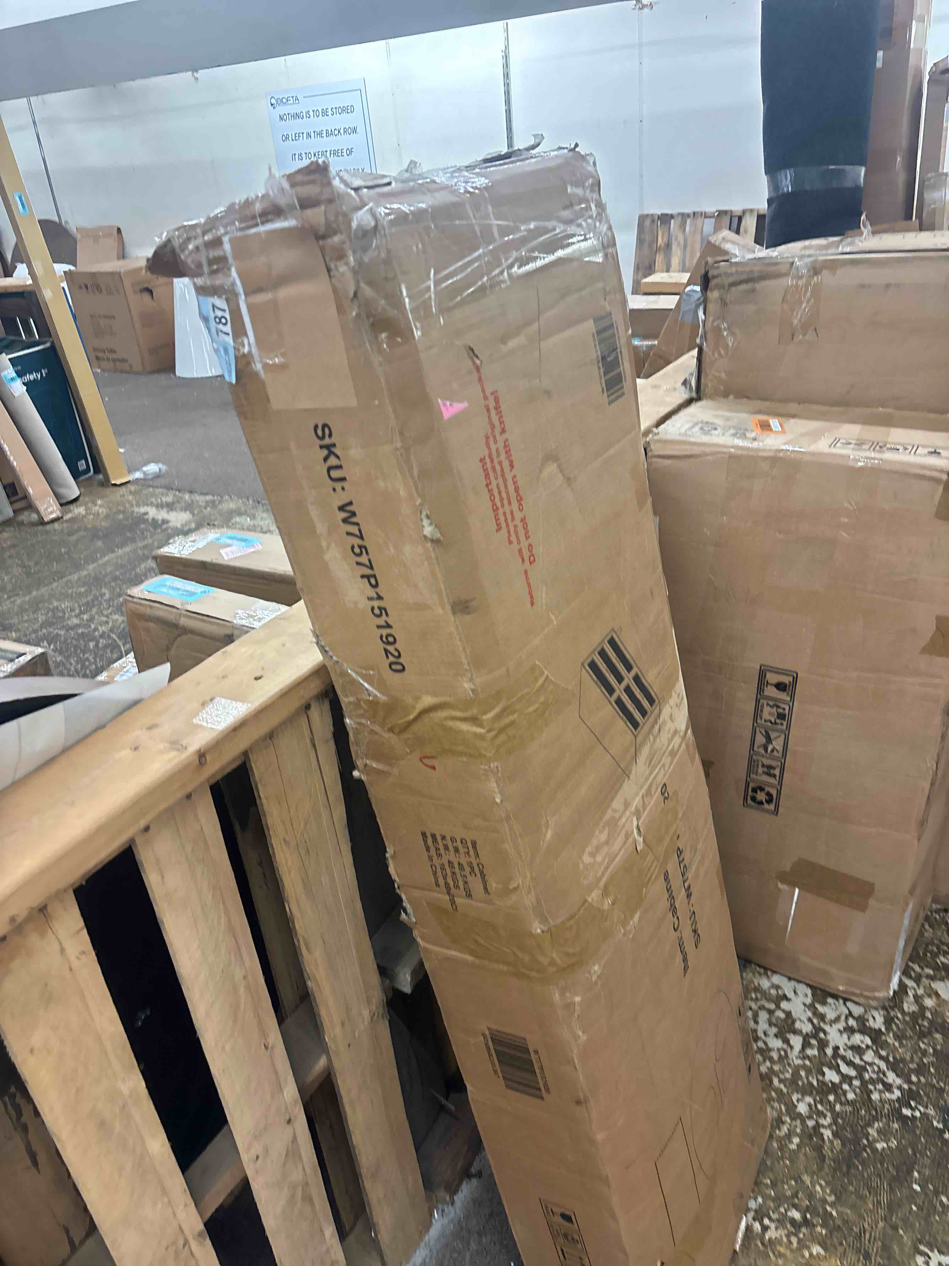 https://s3.amazonaws.com/lotting-images-prod/phillipi/ORG5608673_1753763983989.jpeg