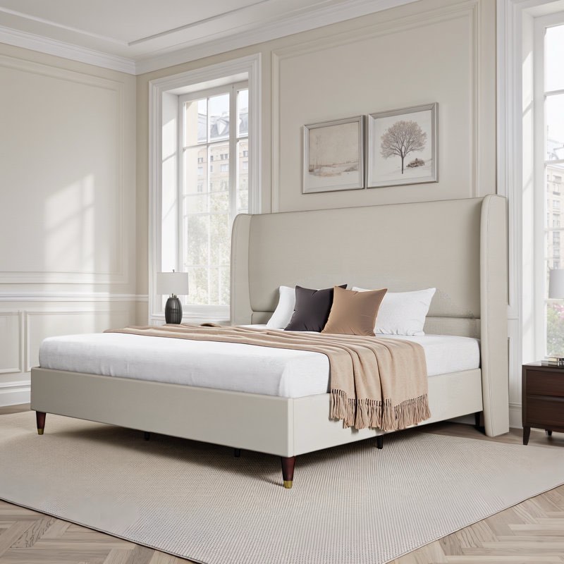 Belo Upholstered Platform Bed King