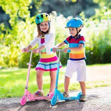 Nattork Scooter for Kids Ages 3-8 - Kick Kids Scooters for Boys & Girls Light up Wheels Portable Lightweight Folding Design with Reducing System and Adjustable Height Handlebars and up to 110 Lbs