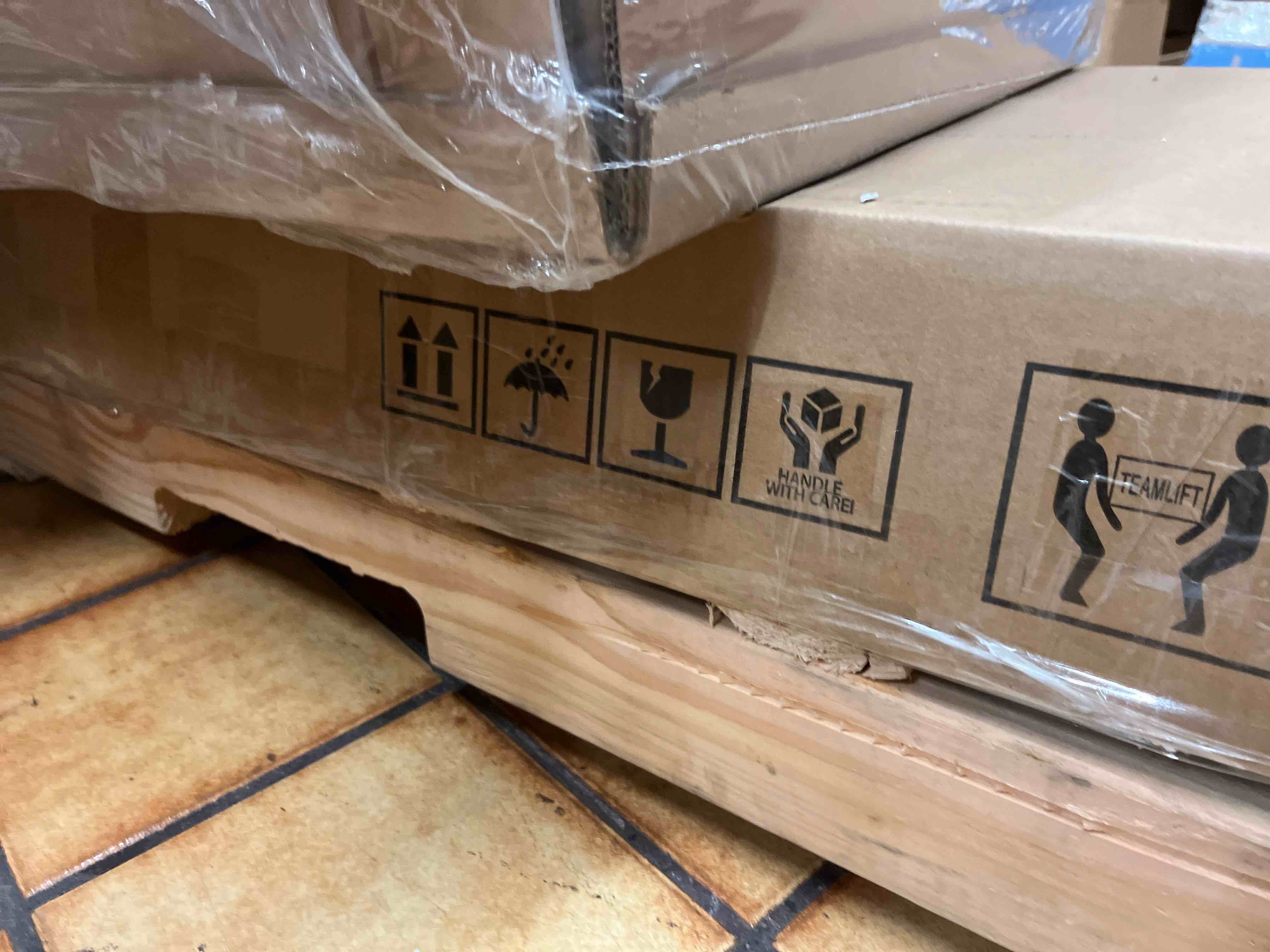 https://s3.amazonaws.com/lotting-images-prod/phillipi/ORG5831123_1719611591435.jpeg