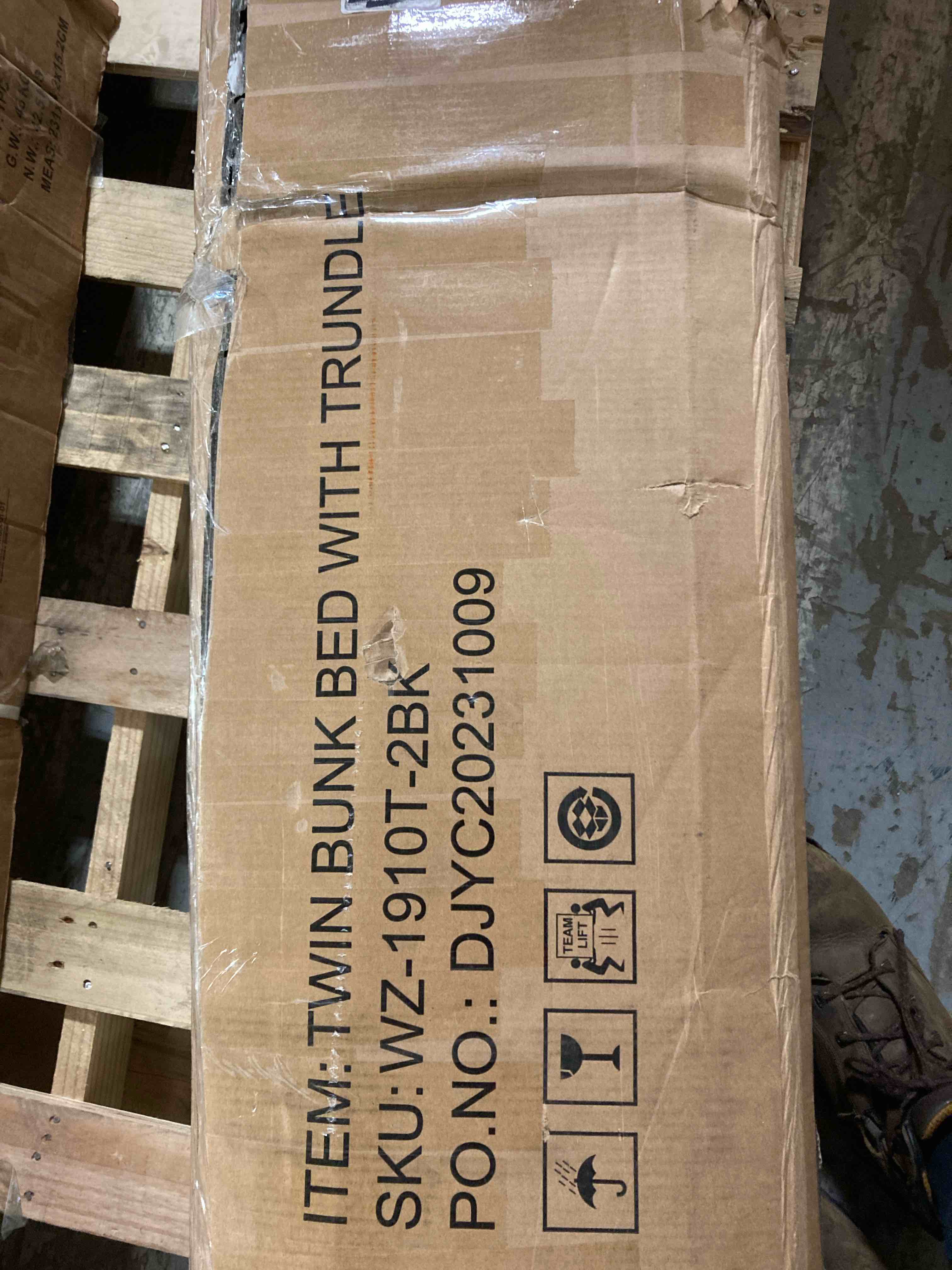 https://s3.amazonaws.com/lotting-images-prod/phillipi/ORG6081559_1712861106191.jpeg