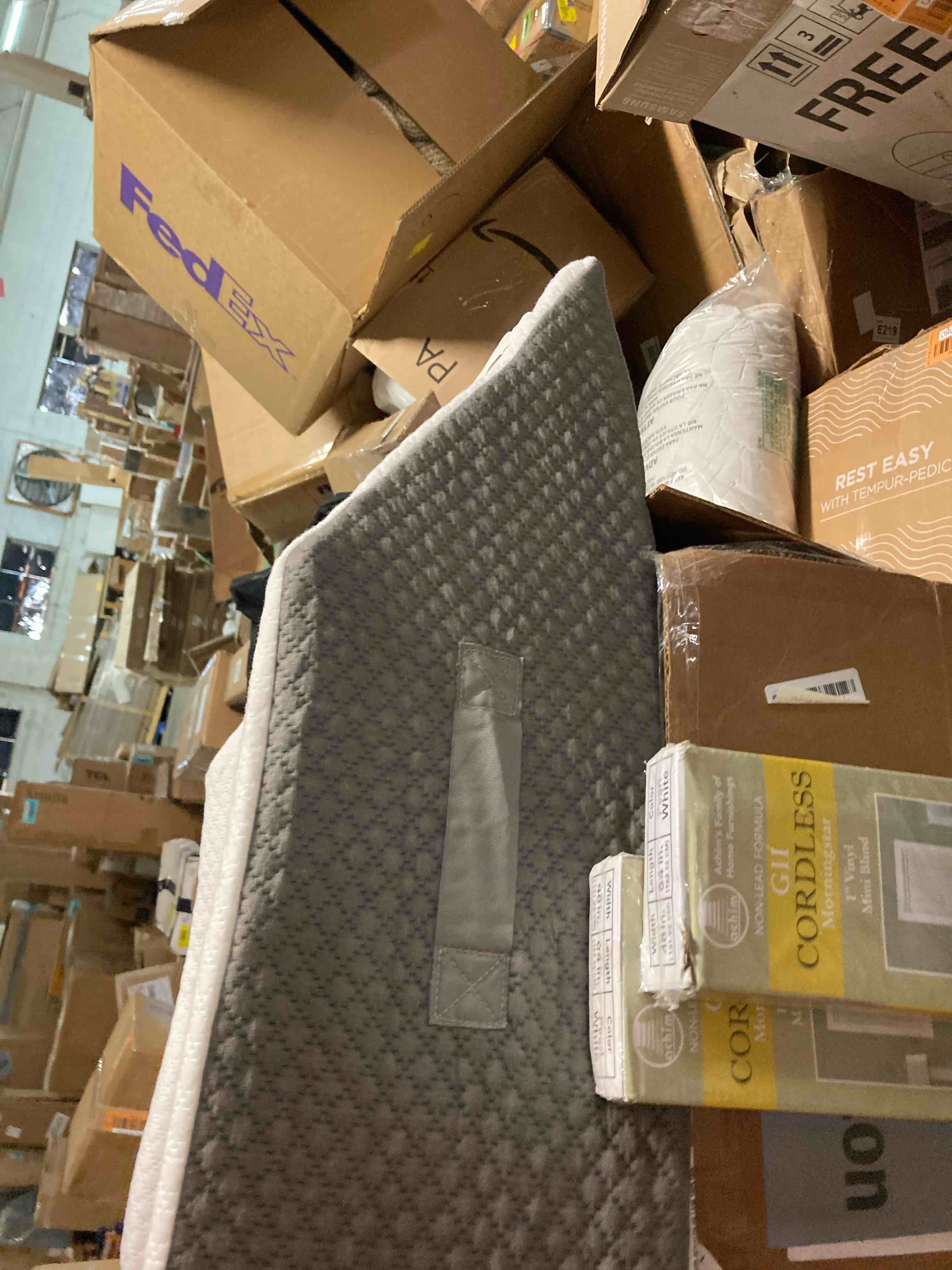 https://s3.amazonaws.com/lotting-images-prod/phillipi/ORG6089561_1715198202290.jpeg
