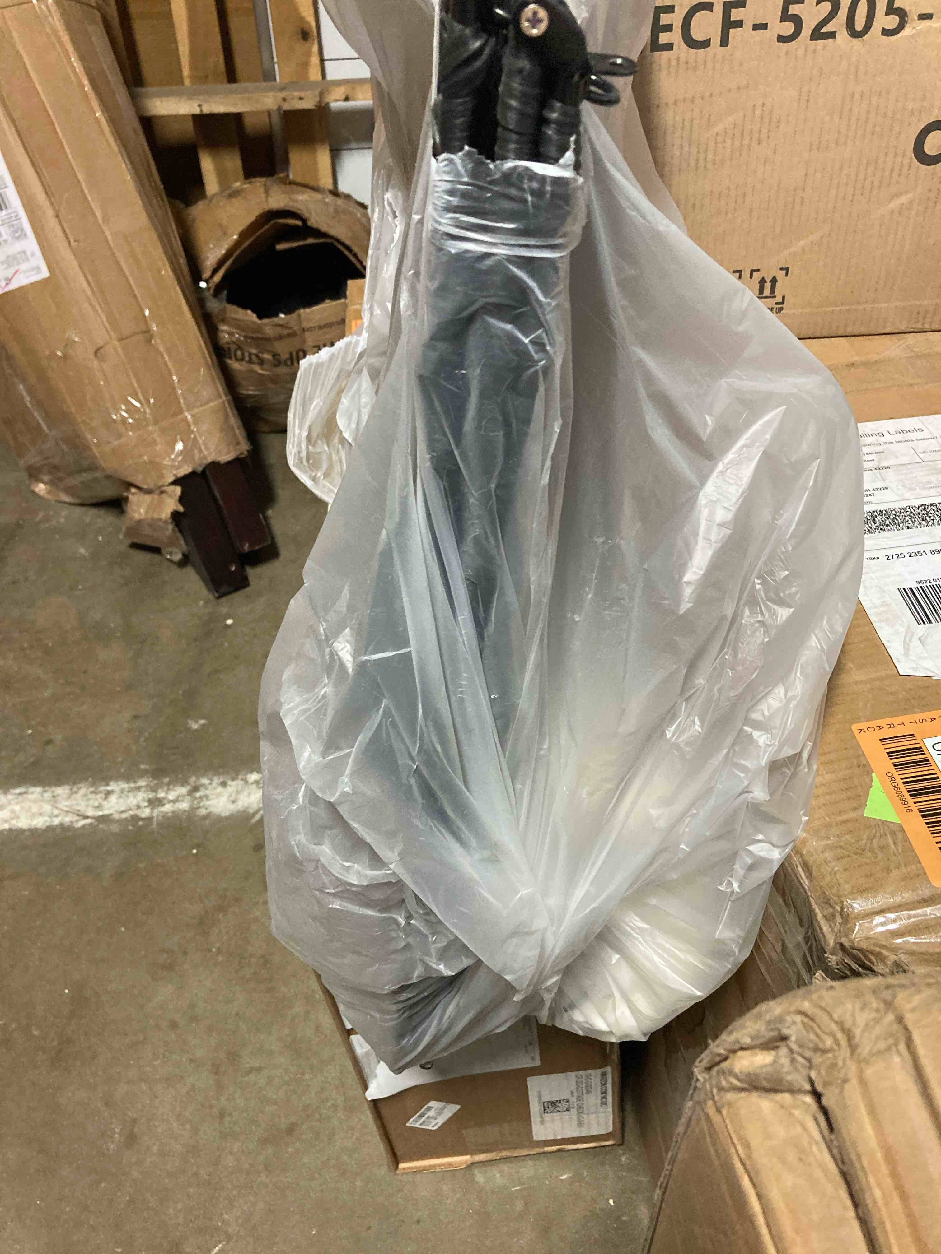 https://s3.amazonaws.com/lotting-images-prod/phillipi/ORG6089931_1715192510432.jpeg