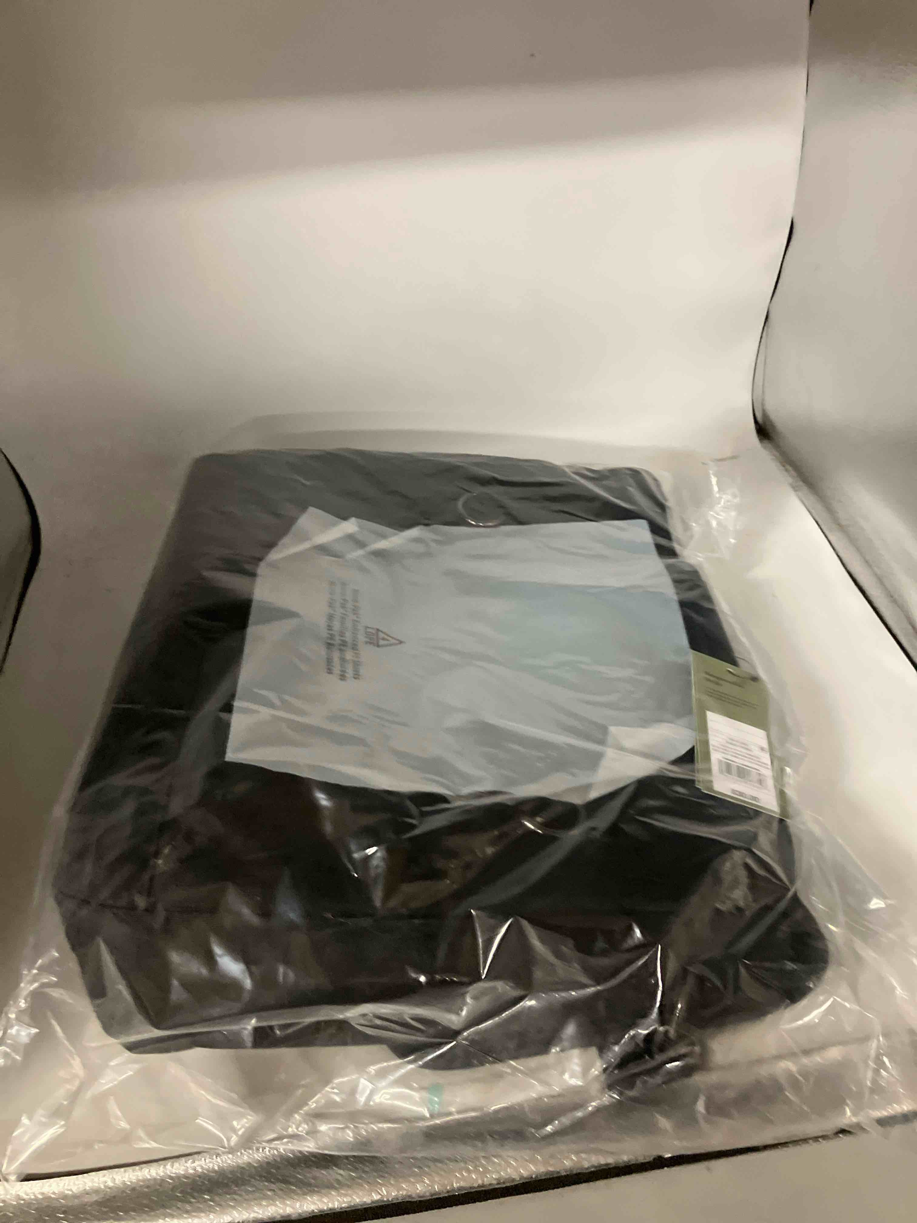https://s3.amazonaws.com/lotting-images-prod/phillipi/PNK0120305_1733851342132.jpeg
