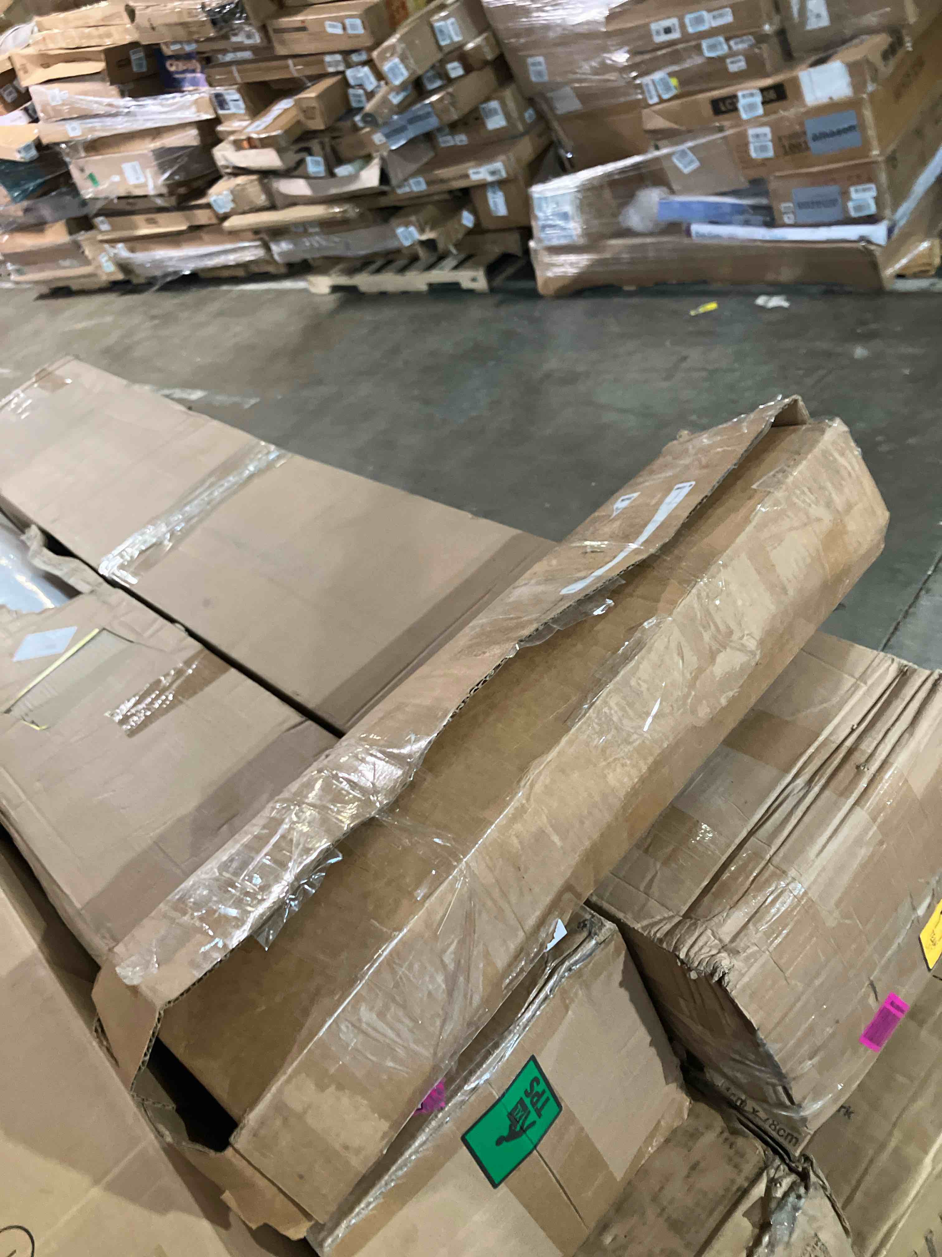 https://s3.amazonaws.com/lotting-images-prod/phillipi/PNK0122772_1731354643100.jpeg