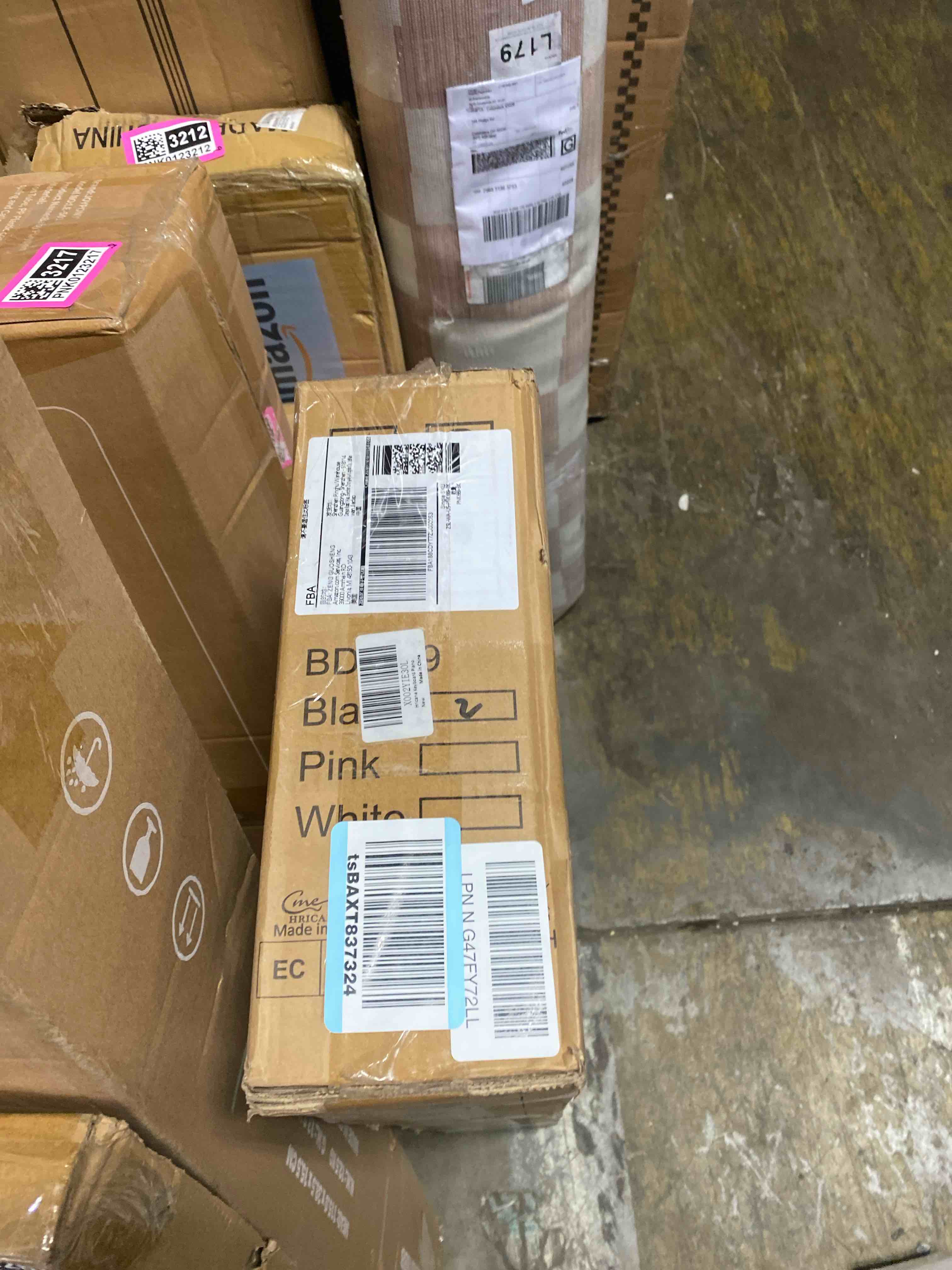 https://s3.amazonaws.com/lotting-images-prod/phillipi/PNK0123227_1731017706434.jpeg