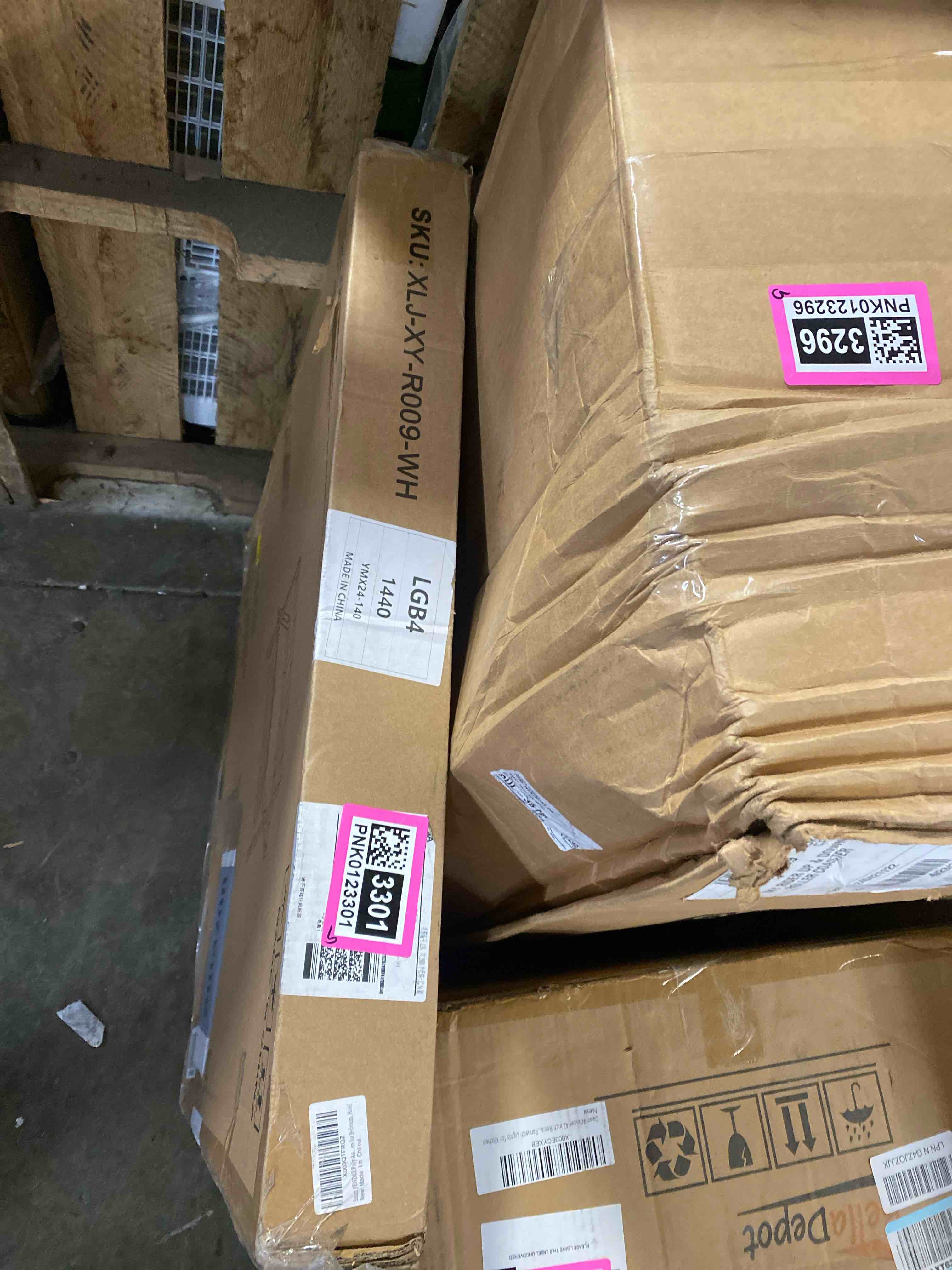 https://s3.amazonaws.com/lotting-images-prod/phillipi/PNK0123301_1731102935845.jpeg