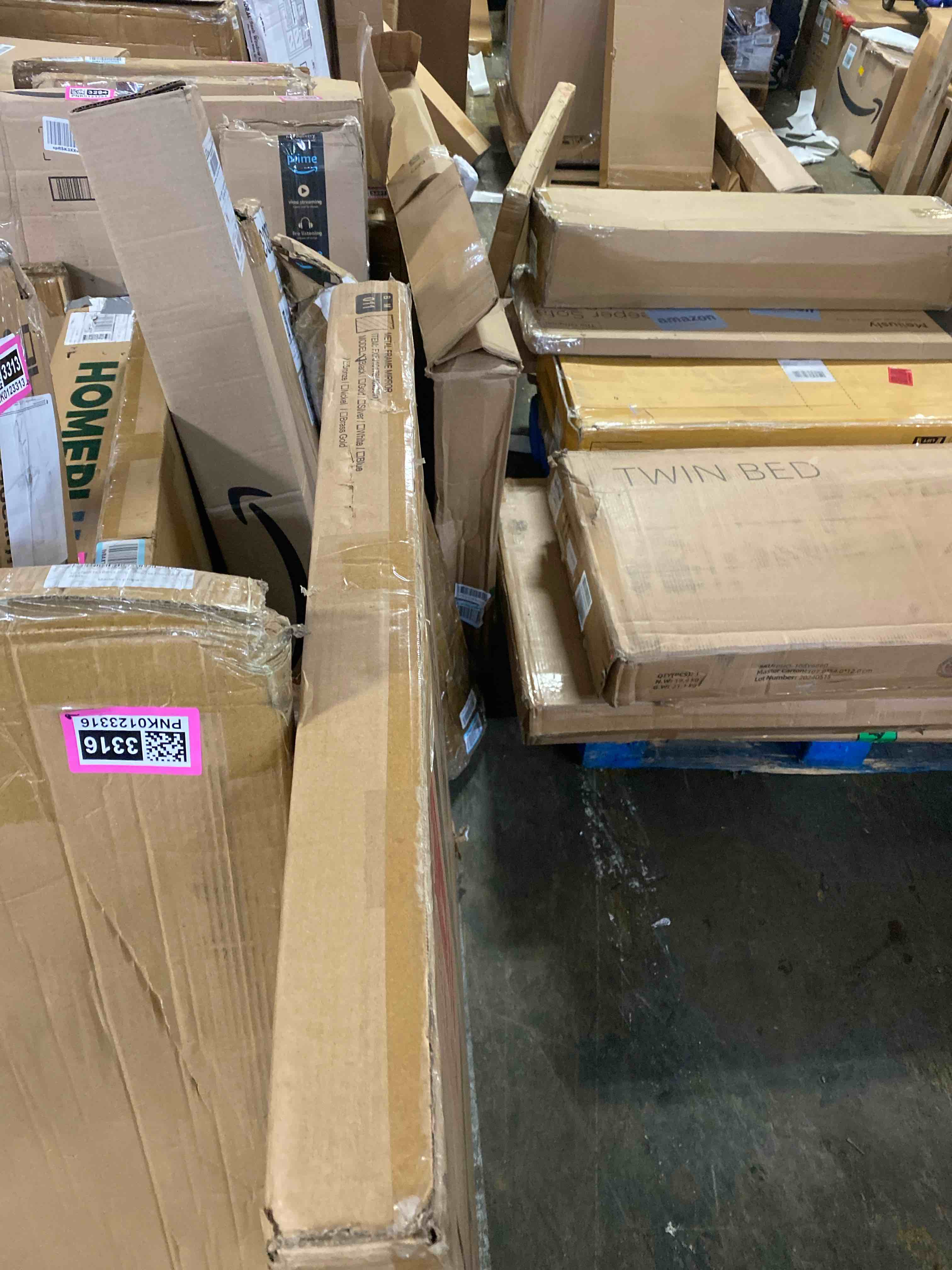 https://s3.amazonaws.com/lotting-images-prod/phillipi/PNK0123317_1731104904466.jpeg