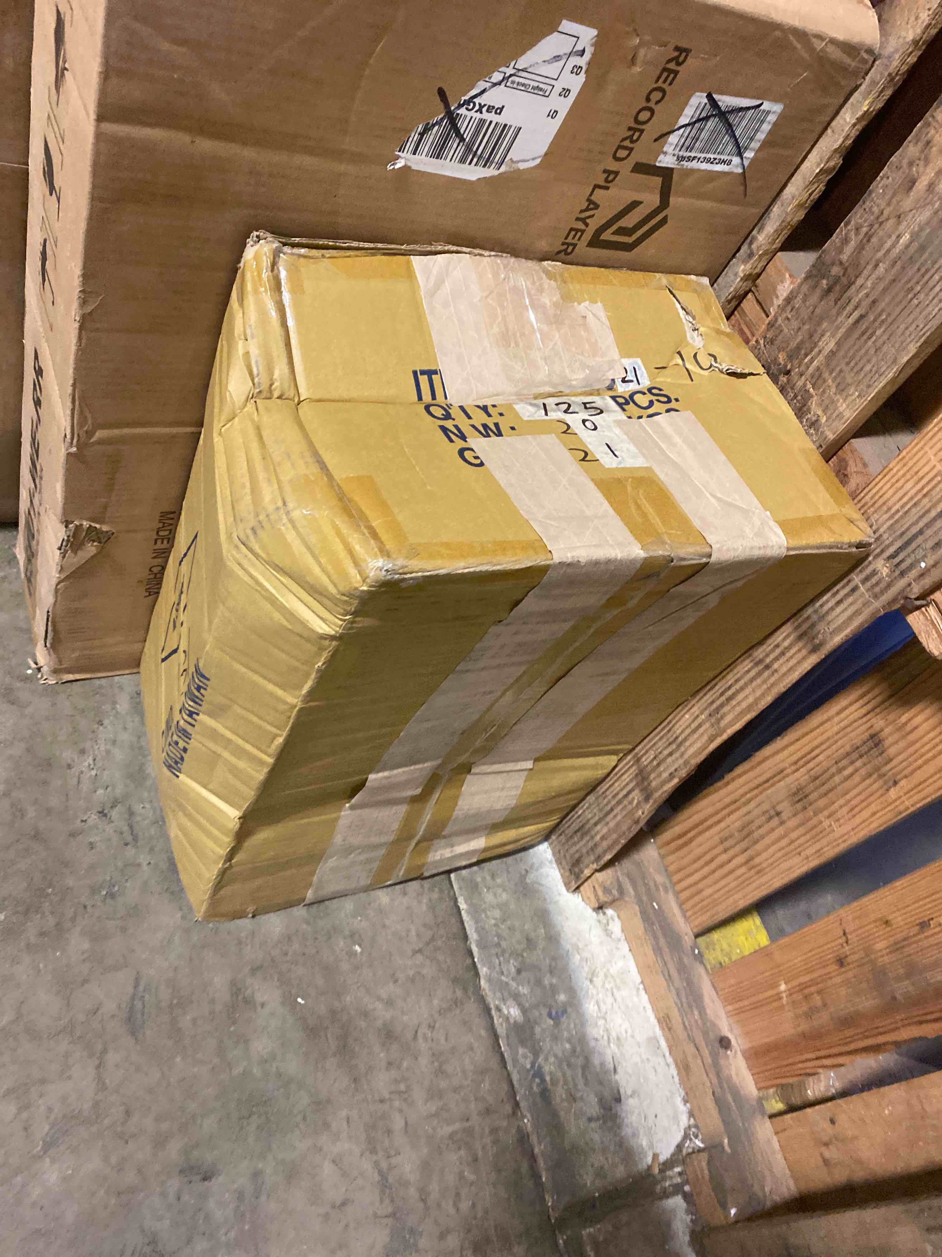 https://s3.amazonaws.com/lotting-images-prod/phillipi/PNK0124032_1729713067587.jpeg