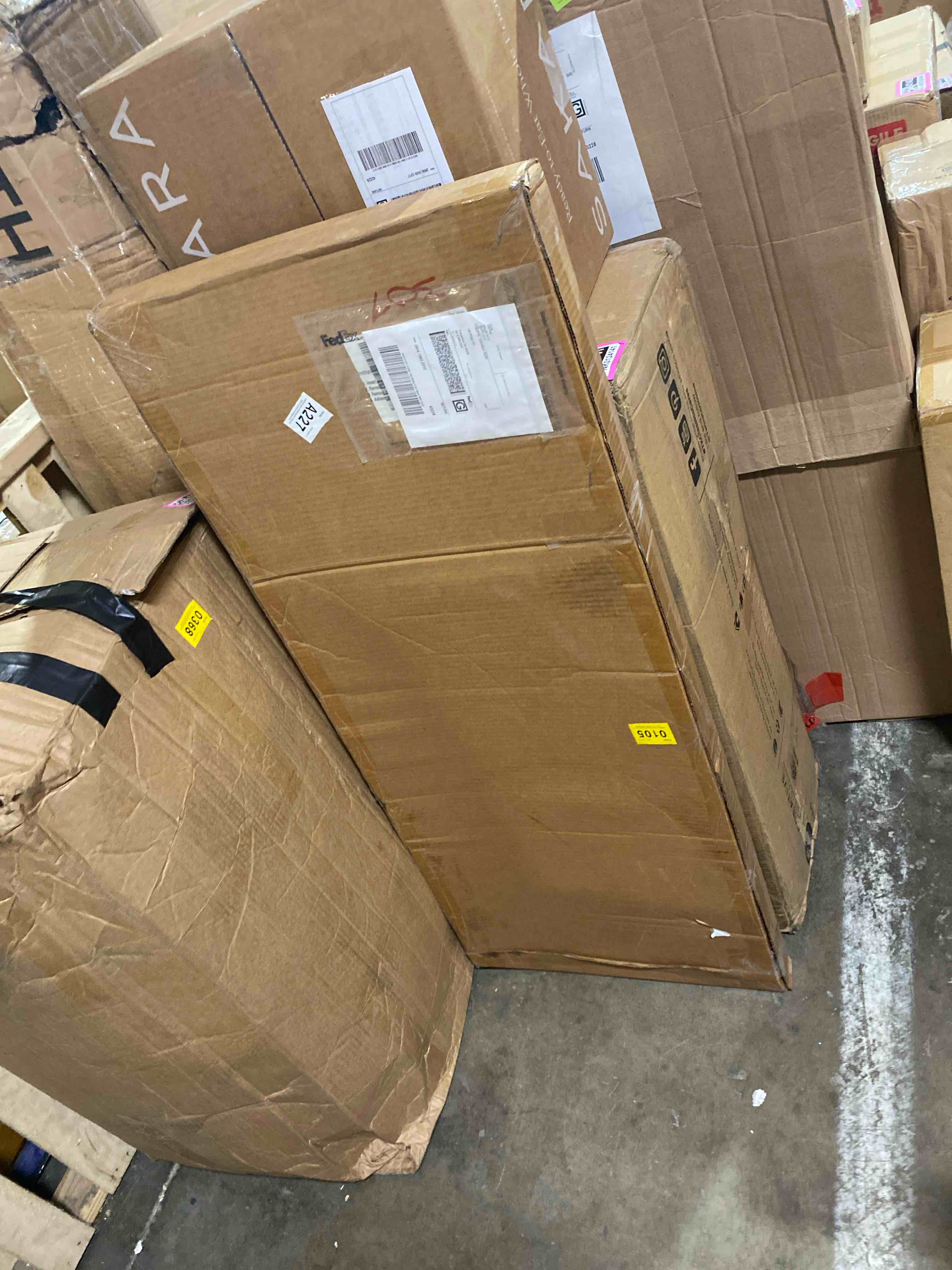 https://s3.amazonaws.com/lotting-images-prod/phillipi/PNK0124134_1729621845177.jpeg