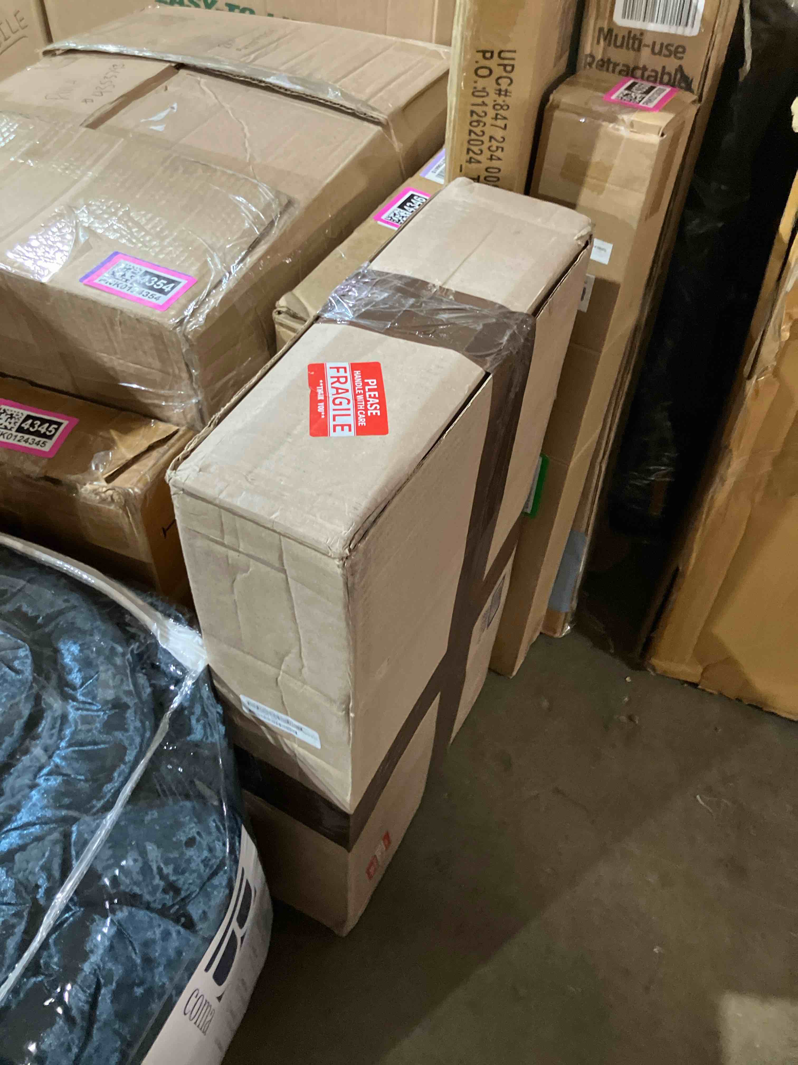 https://s3.amazonaws.com/lotting-images-prod/phillipi/PNK0124361_1729544602046.jpeg
