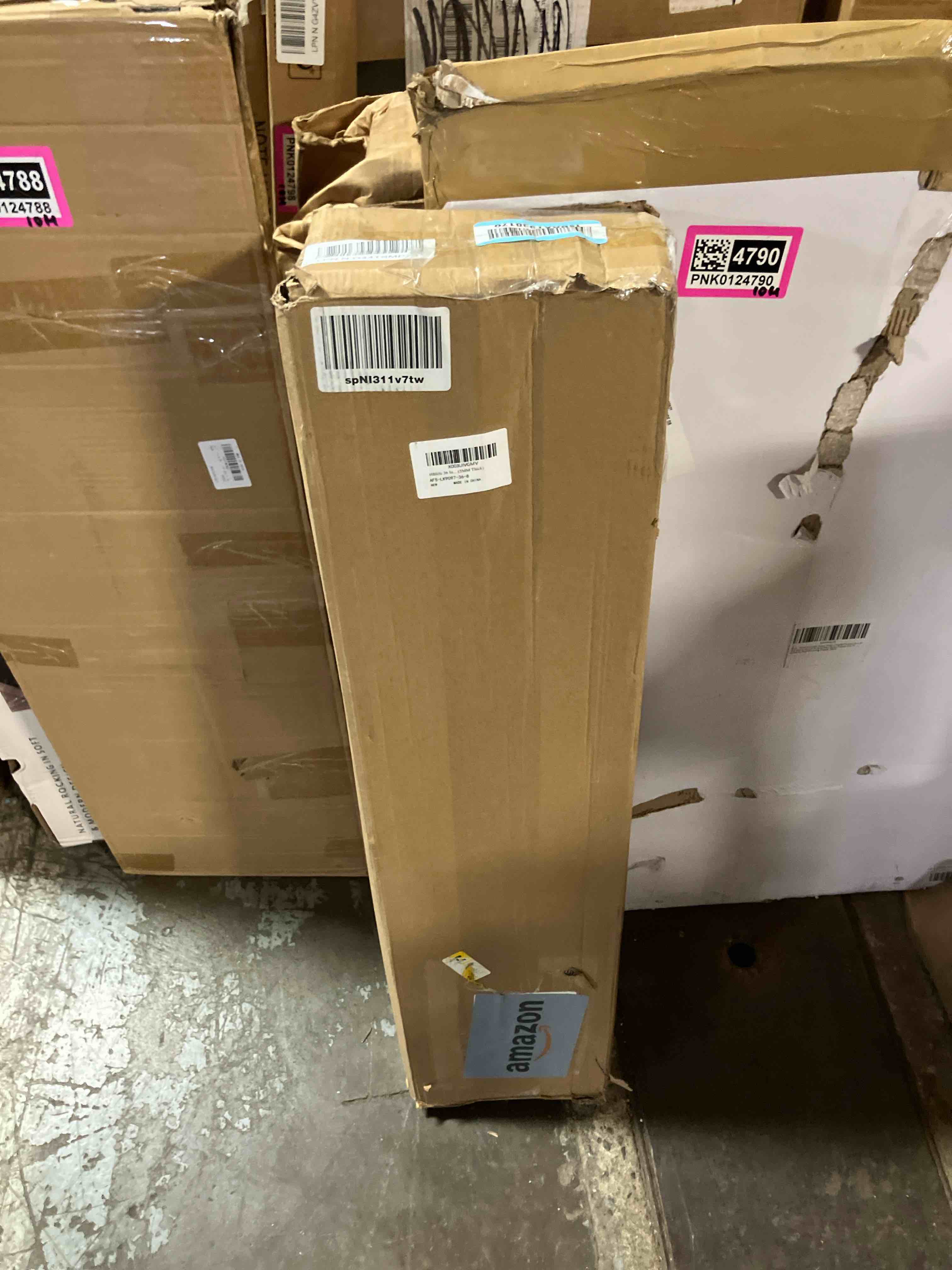 https://s3.amazonaws.com/lotting-images-prod/phillipi/PNK0124787_1729275717383.jpeg
