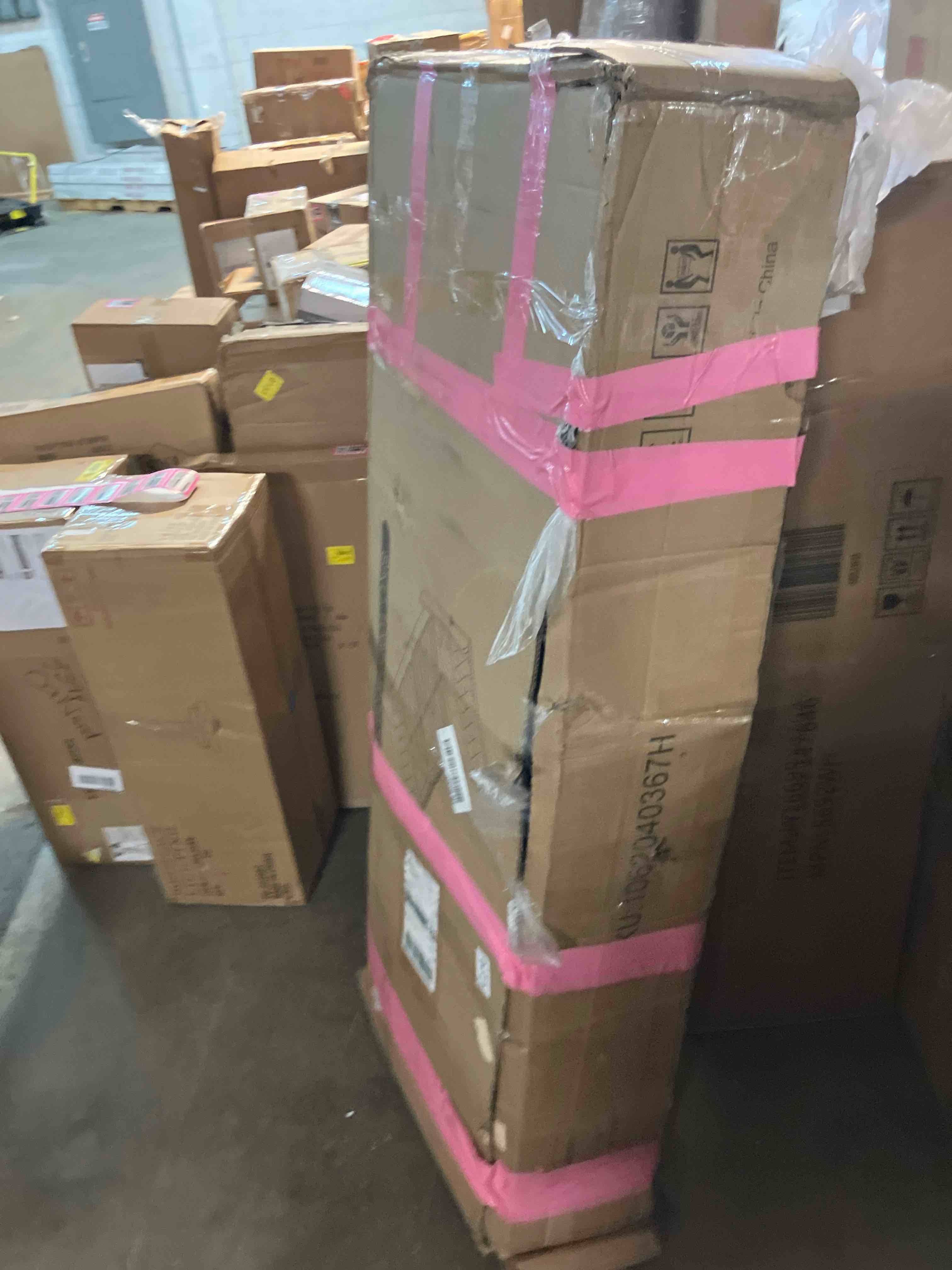 https://s3.amazonaws.com/lotting-images-prod/phillipi/PNK0125321_1728932306190.jpeg