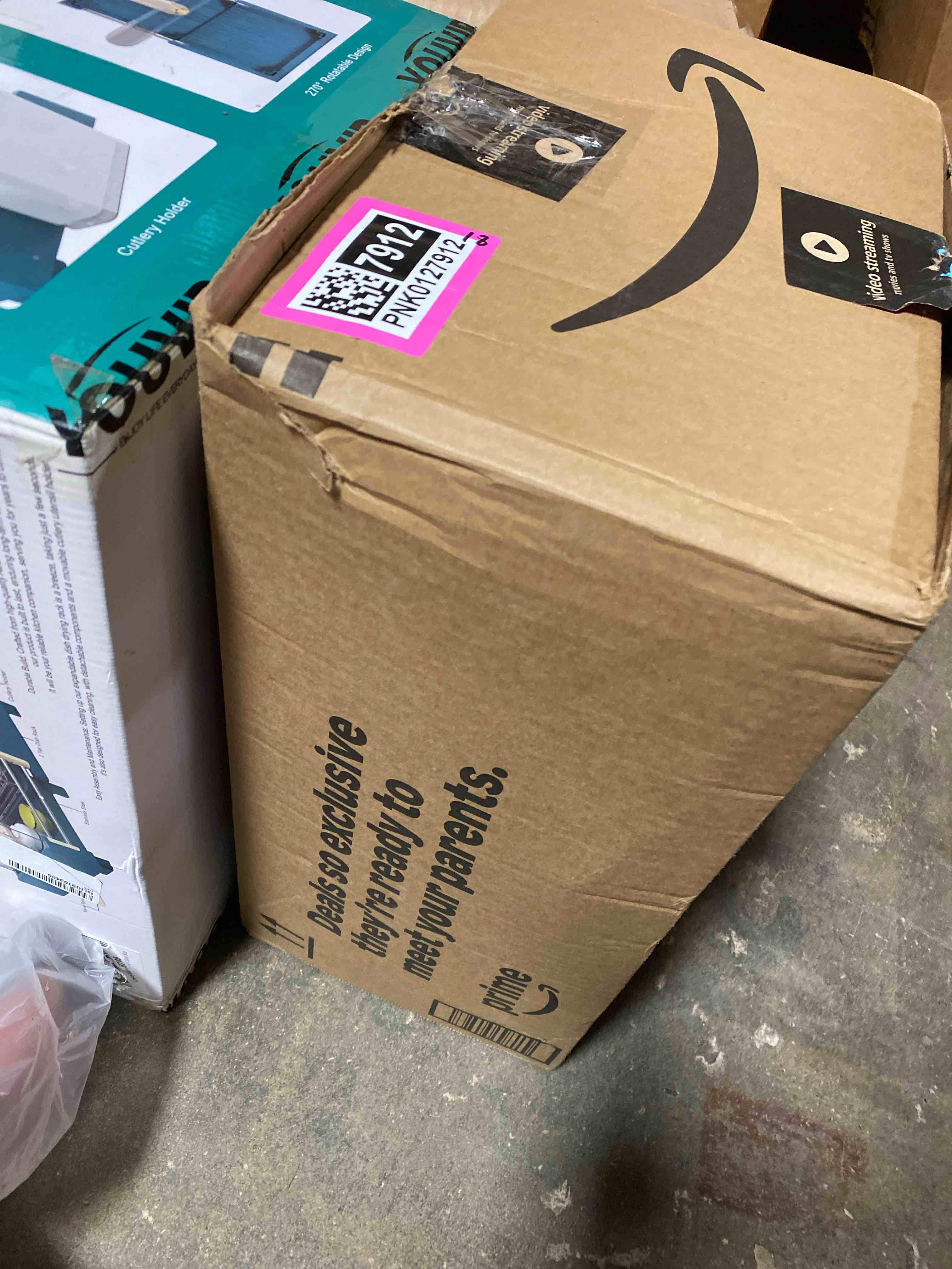 https://s3.amazonaws.com/lotting-images-prod/phillipi/PNK0127912_1728487473868.jpeg