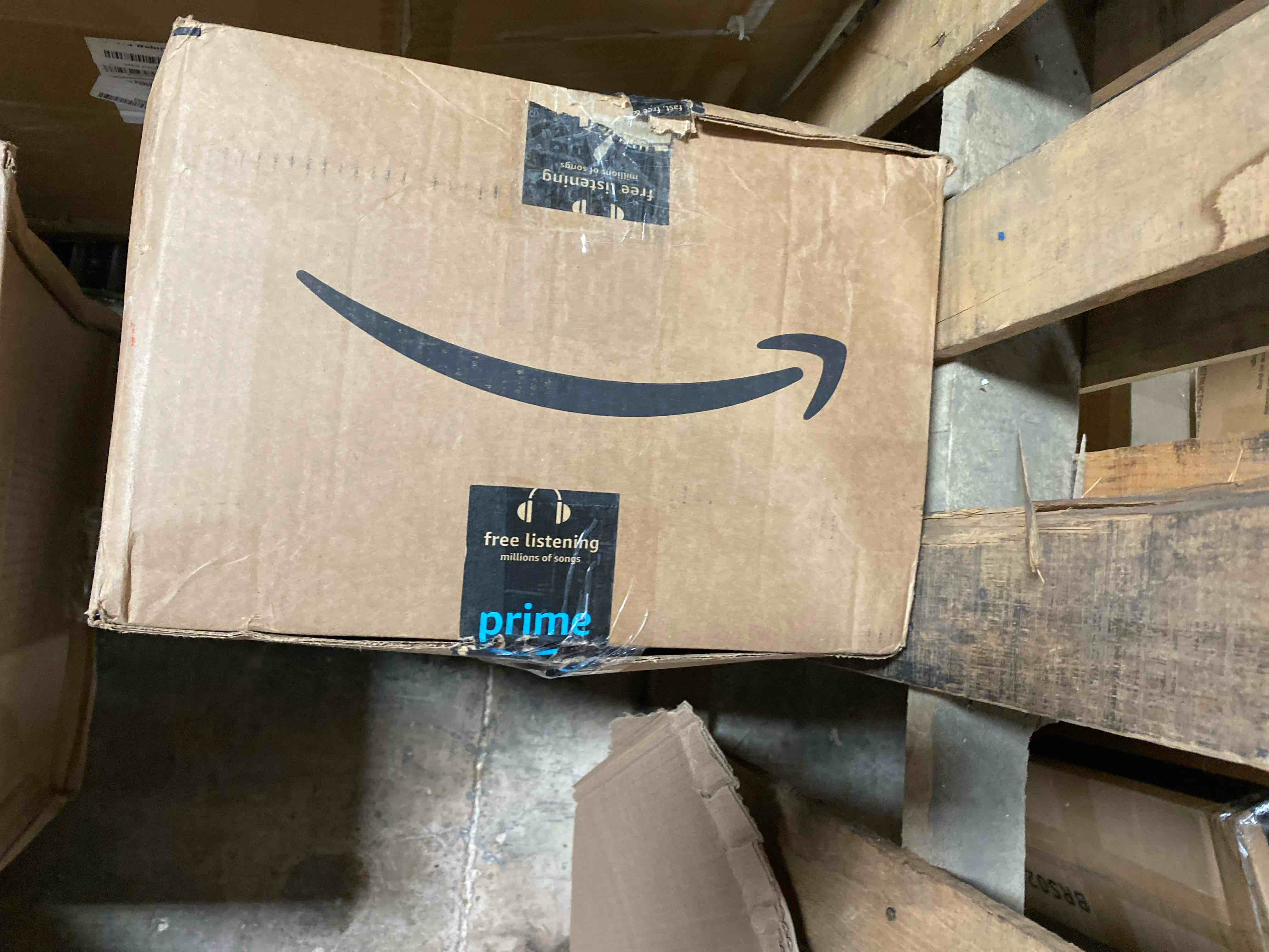 https://s3.amazonaws.com/lotting-images-prod/phillipi/PNK0127919_1728489840777.jpeg