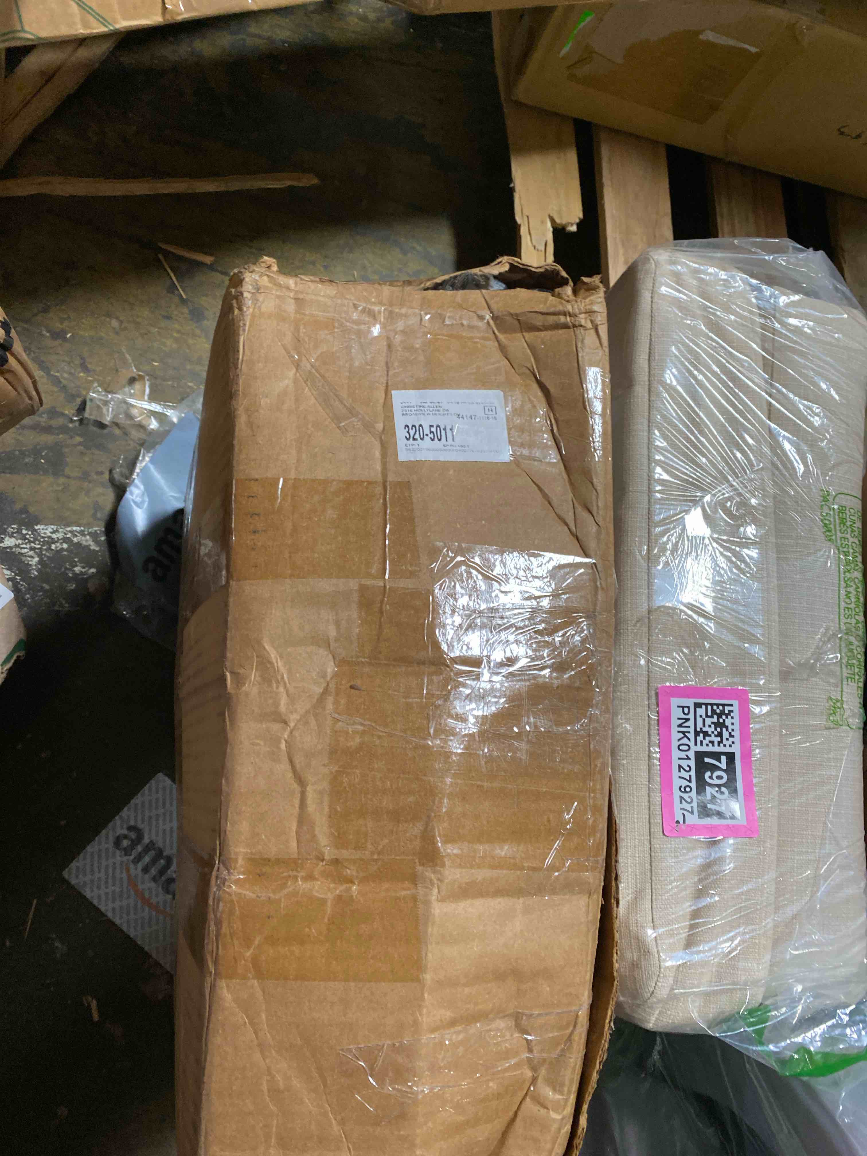 https://s3.amazonaws.com/lotting-images-prod/phillipi/PNK0127931_1728498451917.jpeg