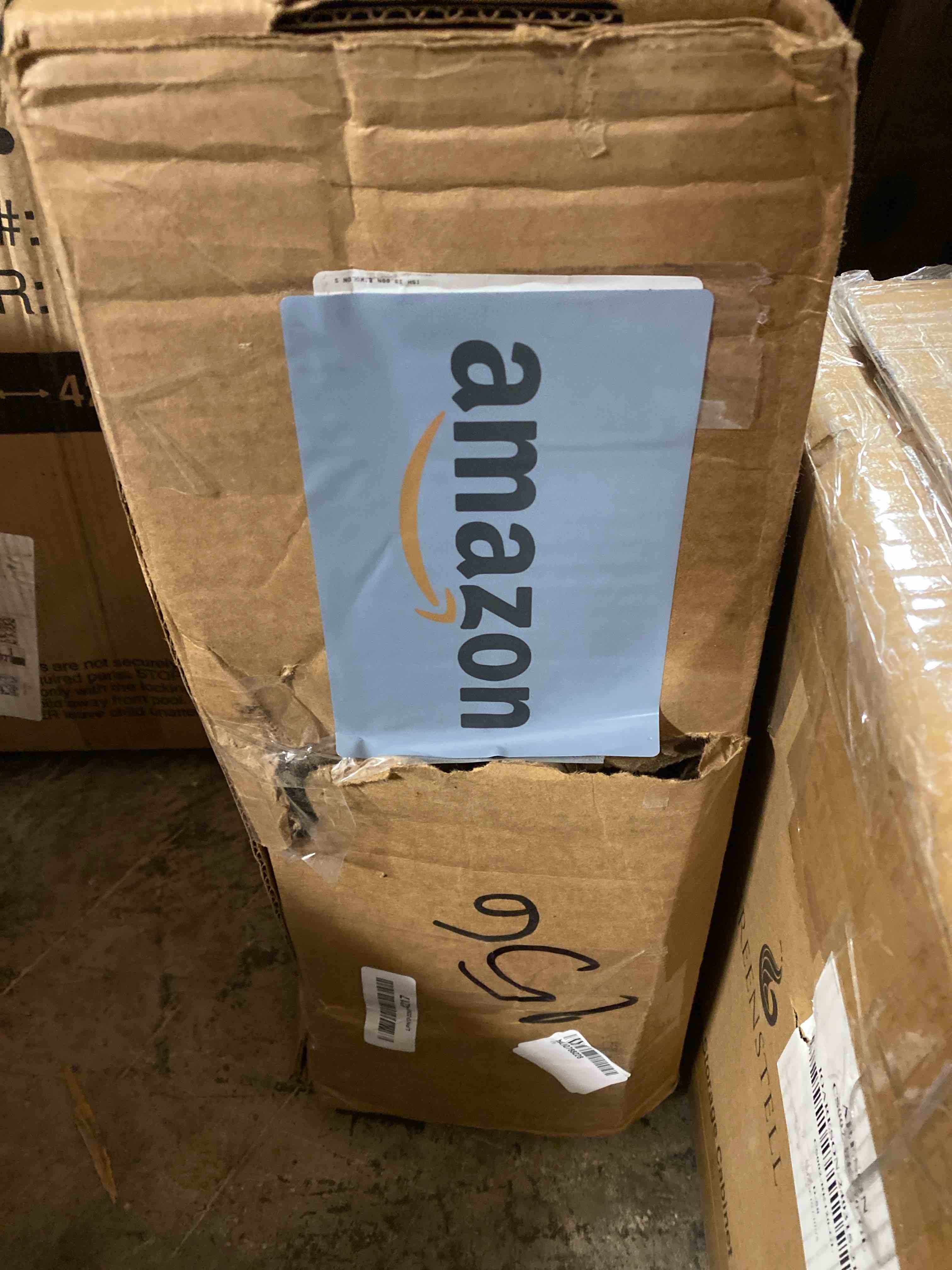 https://s3.amazonaws.com/lotting-images-prod/phillipi/PNK0127993_1728507709564.jpeg