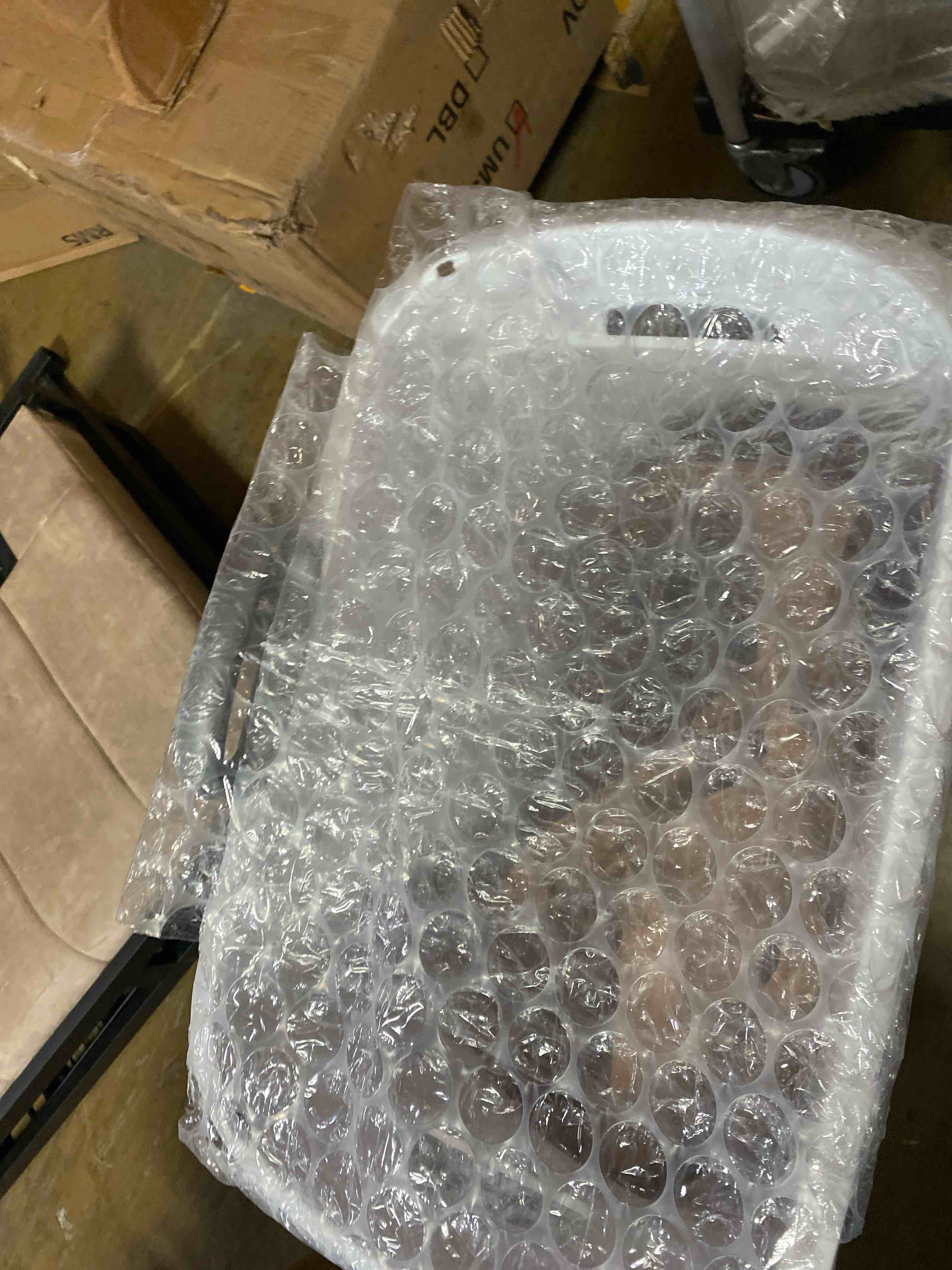 https://s3.amazonaws.com/lotting-images-prod/phillipi/PNK0130571_1727278265693.jpeg