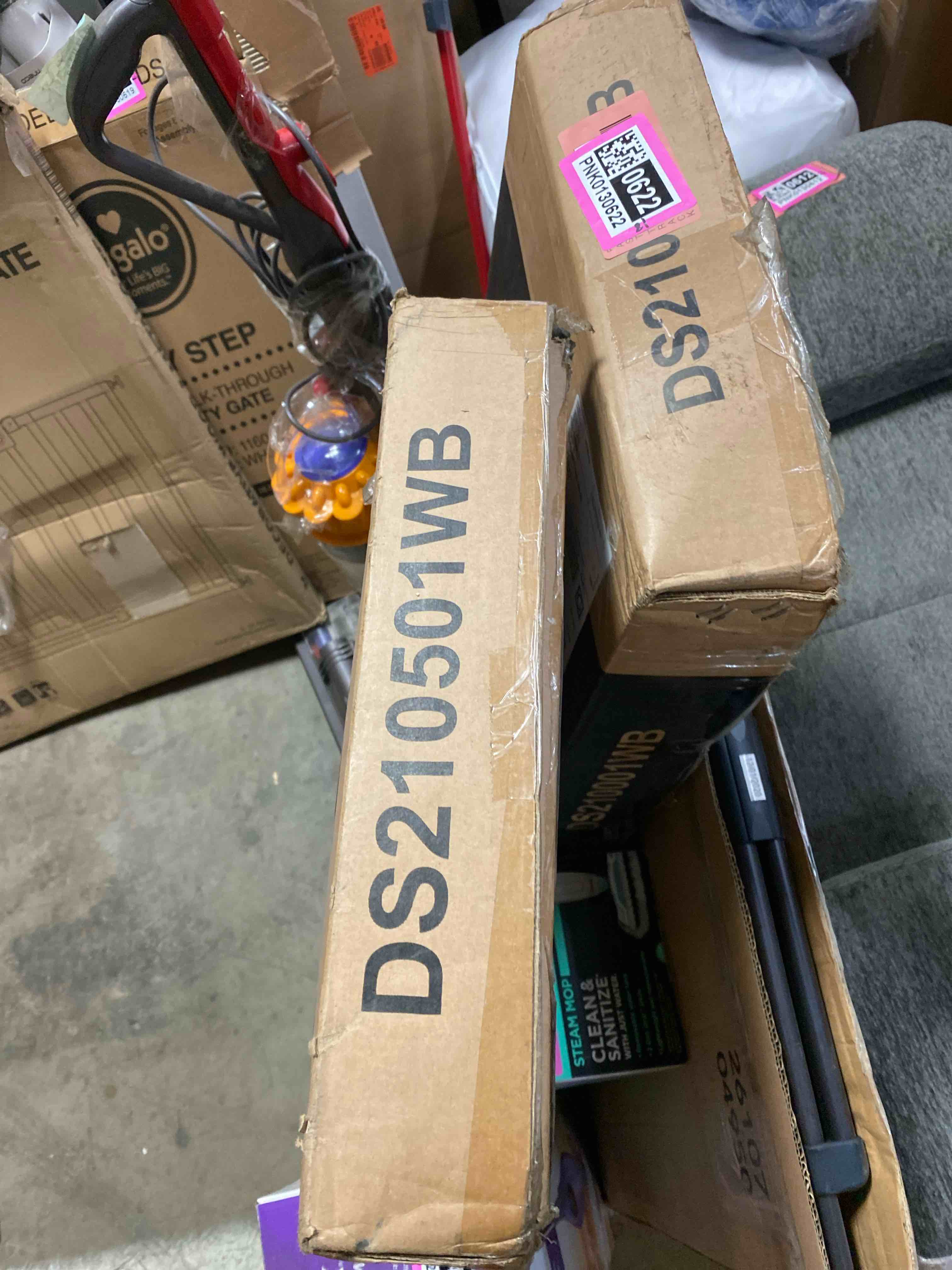https://s3.amazonaws.com/lotting-images-prod/phillipi/PNK0130625_1727193891057.jpeg