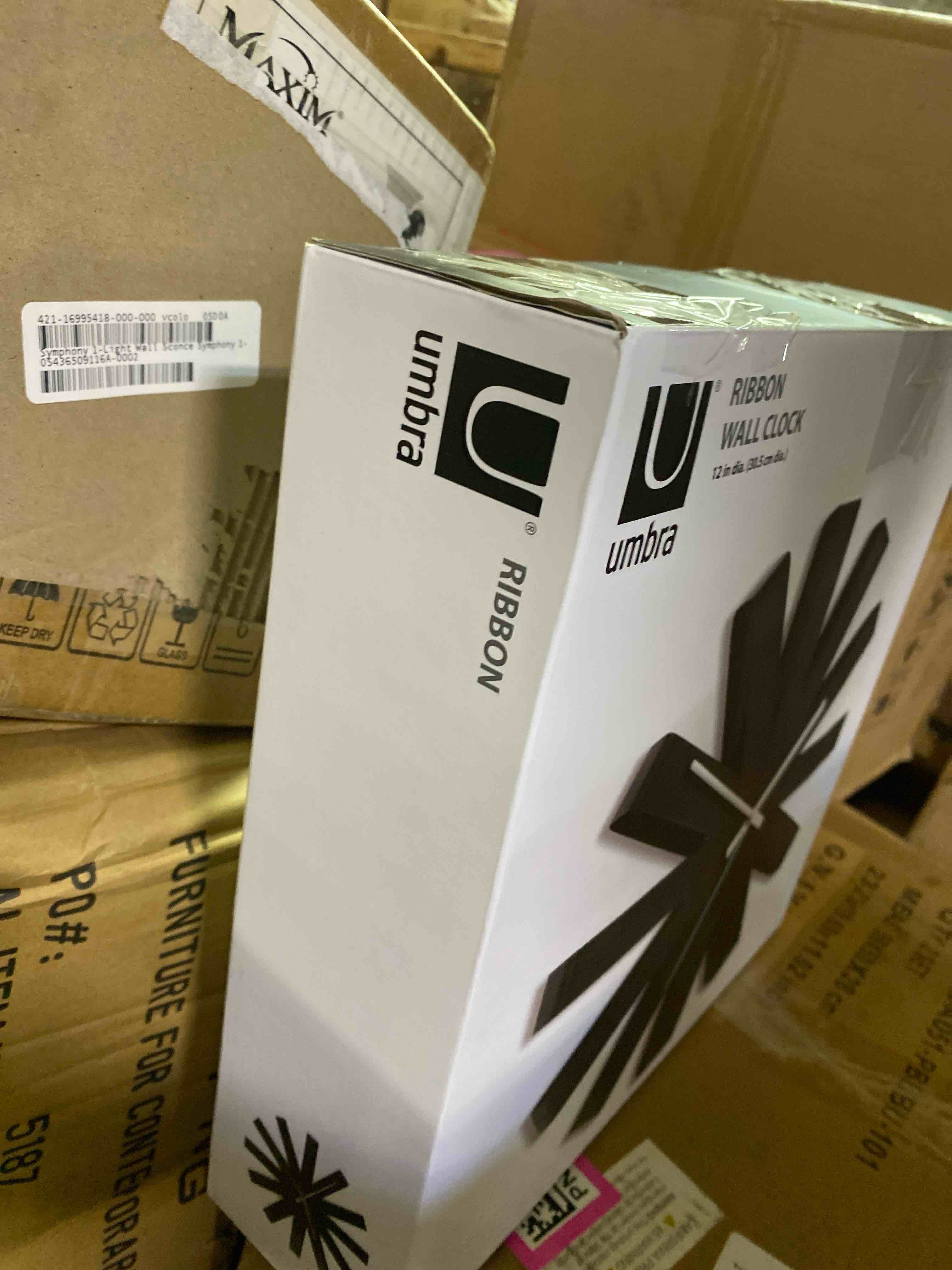 https://s3.amazonaws.com/lotting-images-prod/phillipi/PNK0131066_1726776256664.jpeg