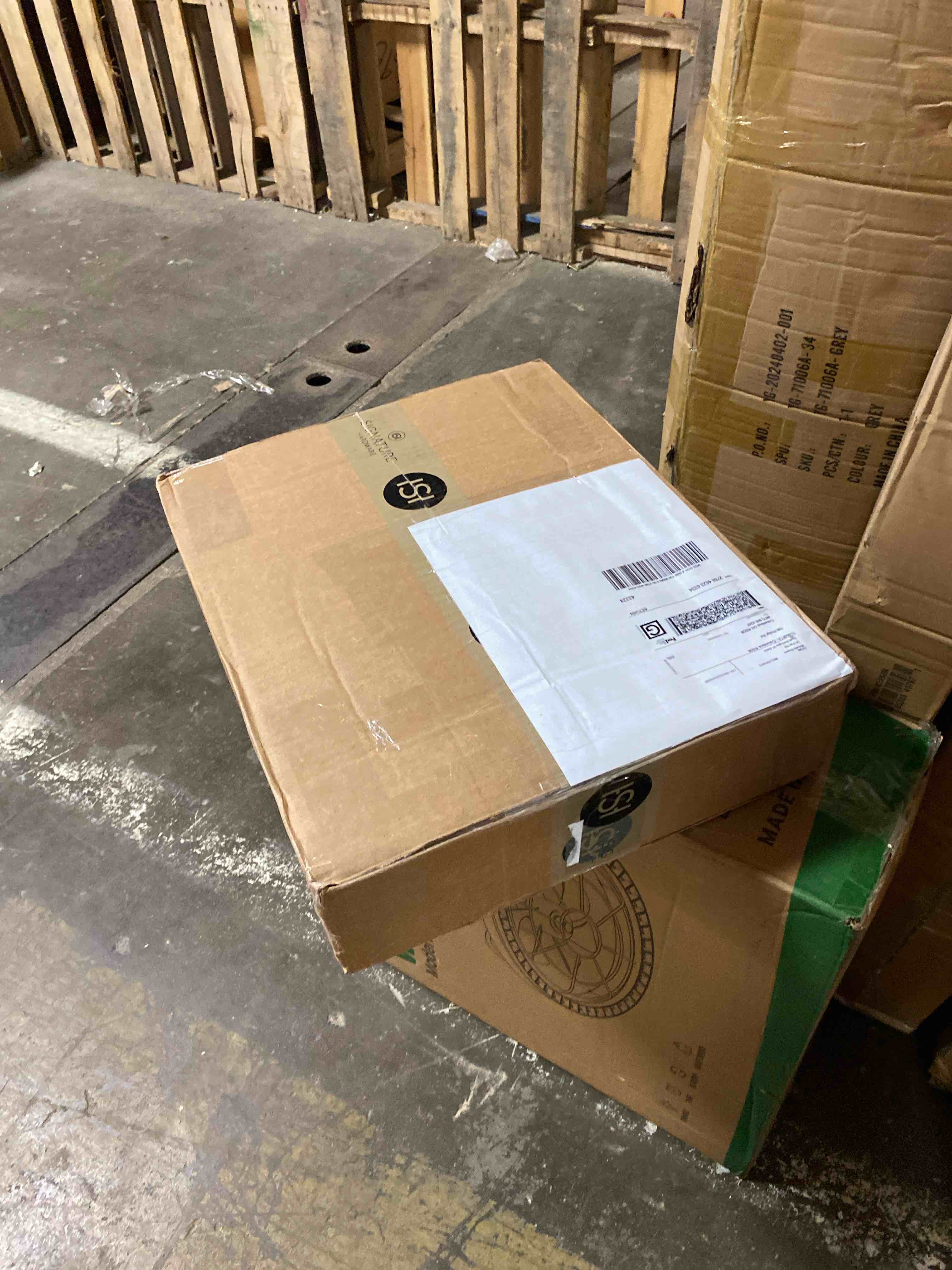 https://s3.amazonaws.com/lotting-images-prod/phillipi/PNK0131279_1726681790496.jpeg