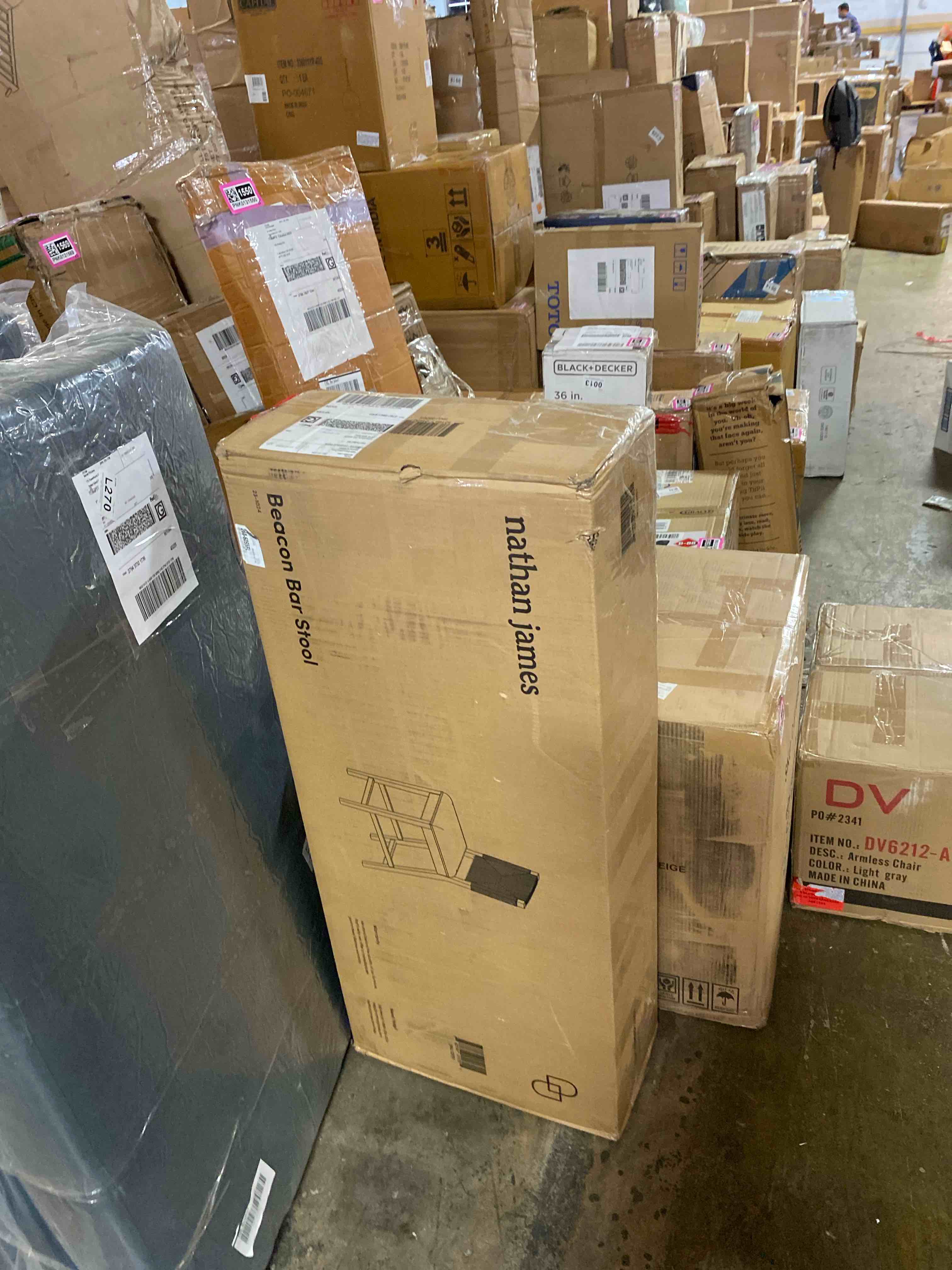 https://s3.amazonaws.com/lotting-images-prod/phillipi/PNK0131299_1726680246008.jpeg