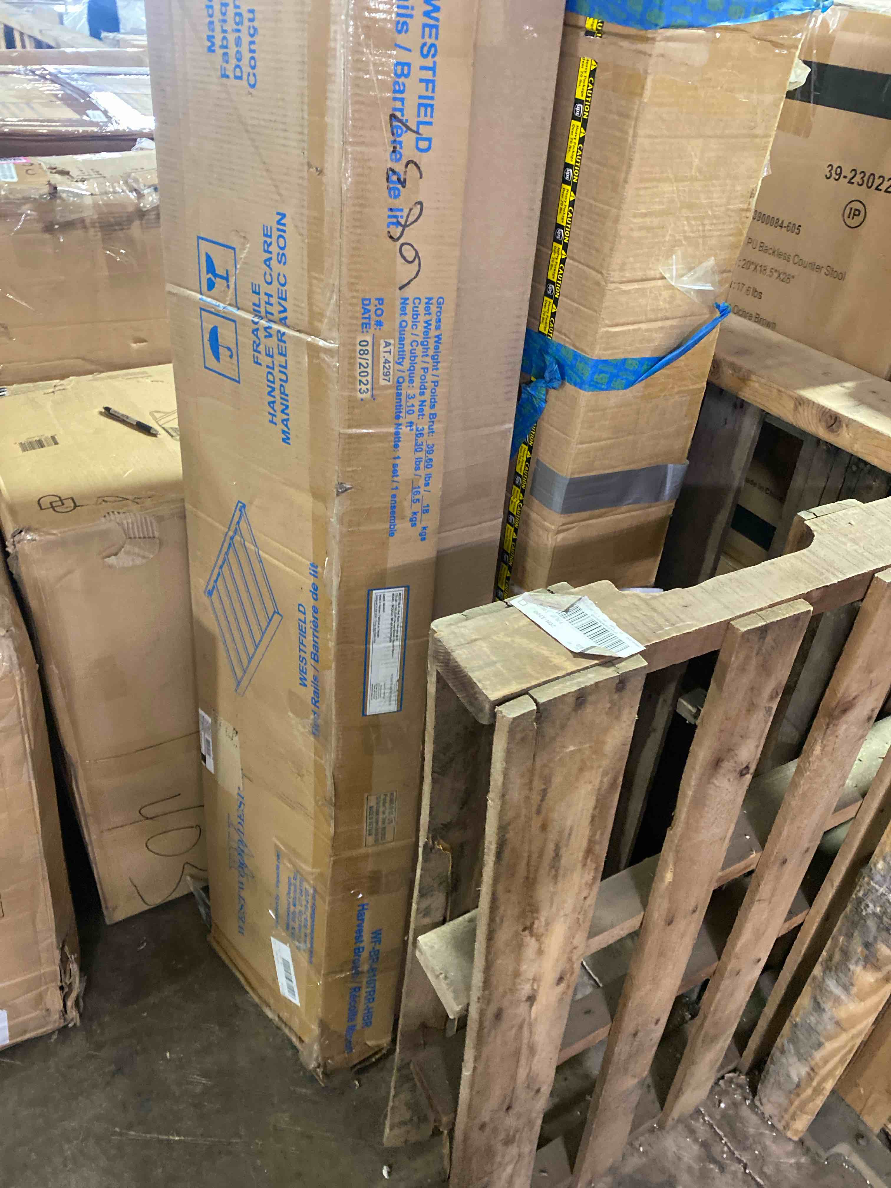 https://s3.amazonaws.com/lotting-images-prod/phillipi/PNK0131389_1726765167653.jpeg