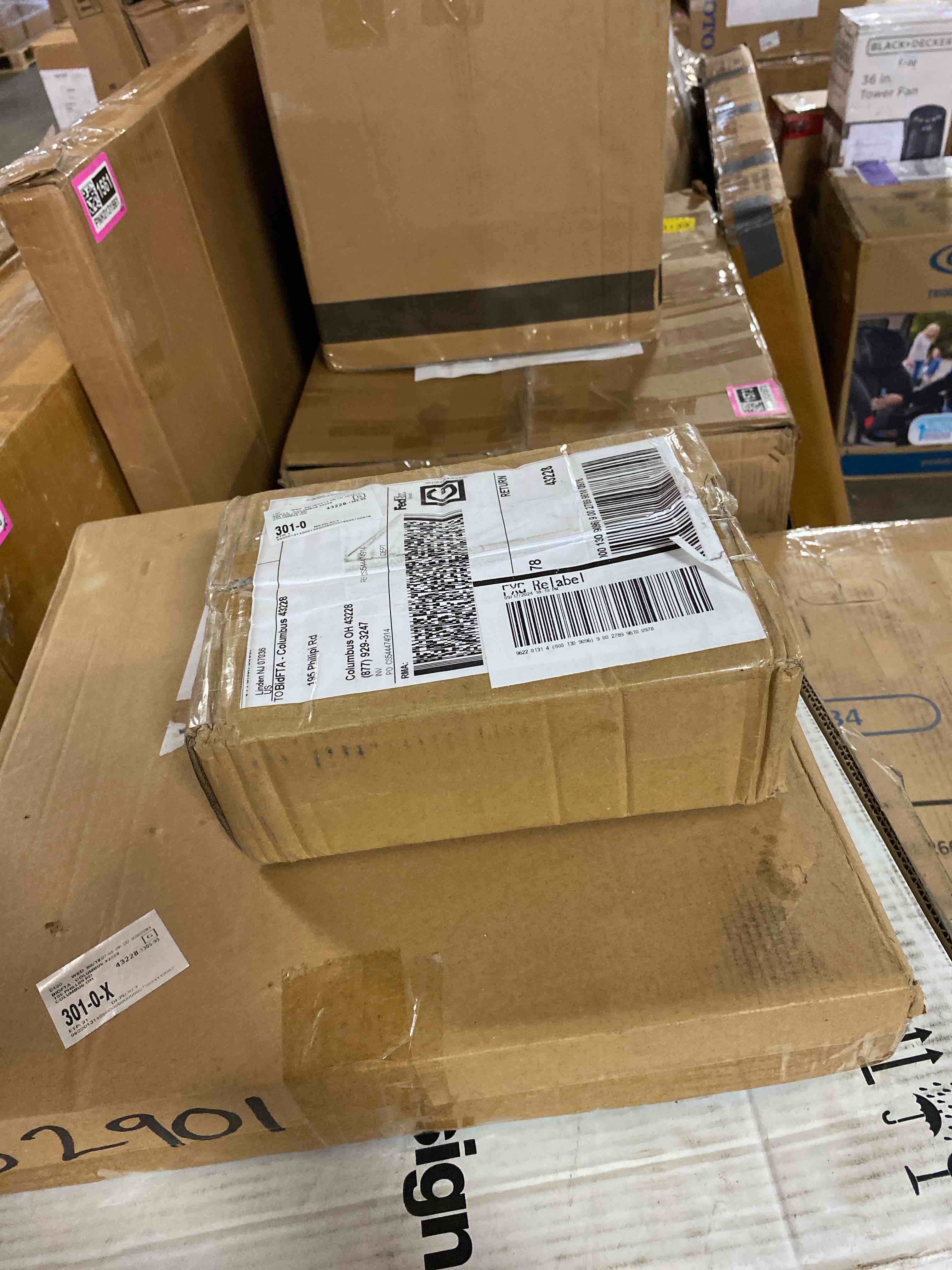 https://s3.amazonaws.com/lotting-images-prod/phillipi/PNK0131559_1726679167044.jpeg