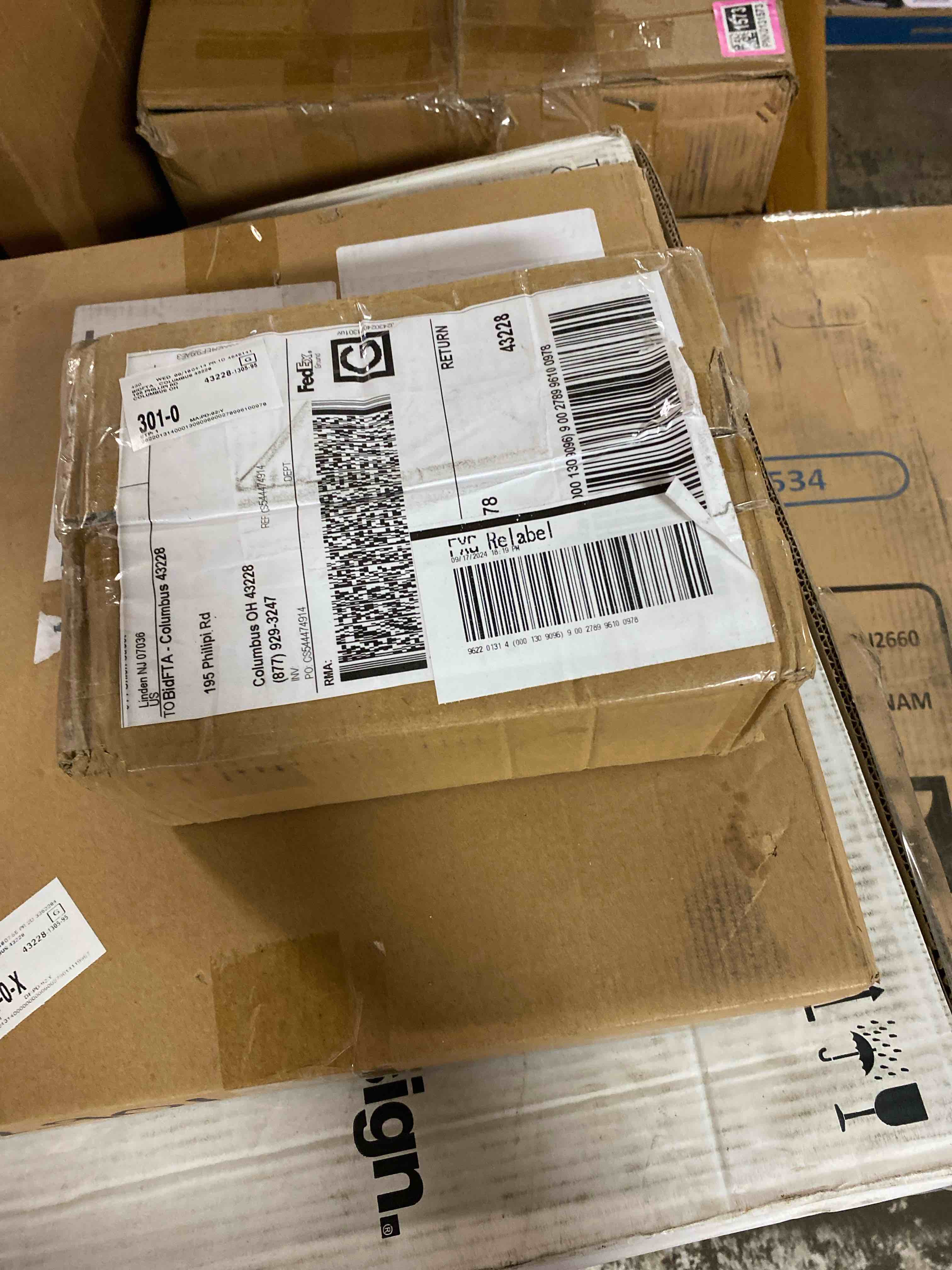https://s3.amazonaws.com/lotting-images-prod/phillipi/PNK0131559_1726679168389.jpeg