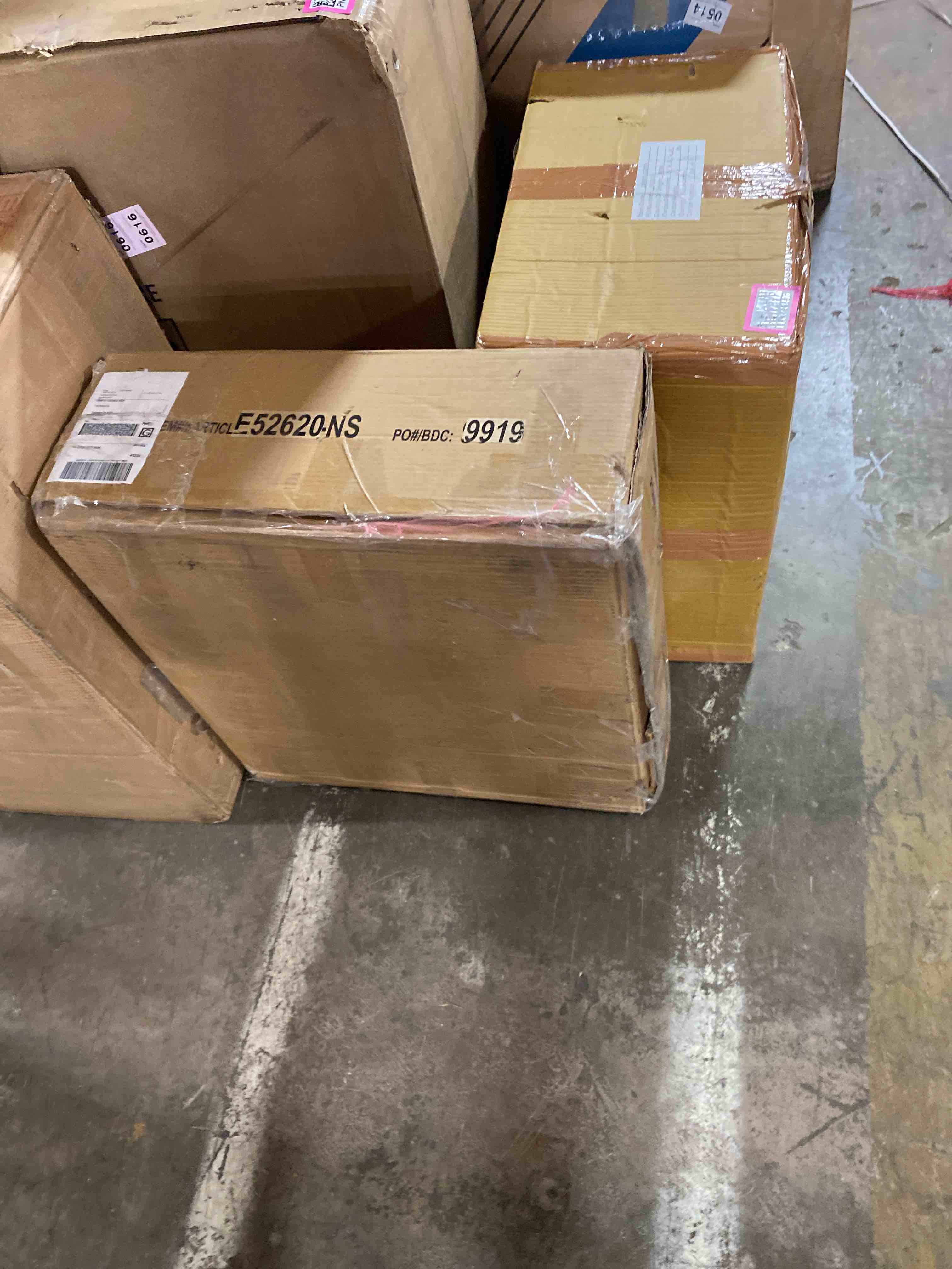 https://s3.amazonaws.com/lotting-images-prod/phillipi/PNK0131592_1726675341090.jpeg