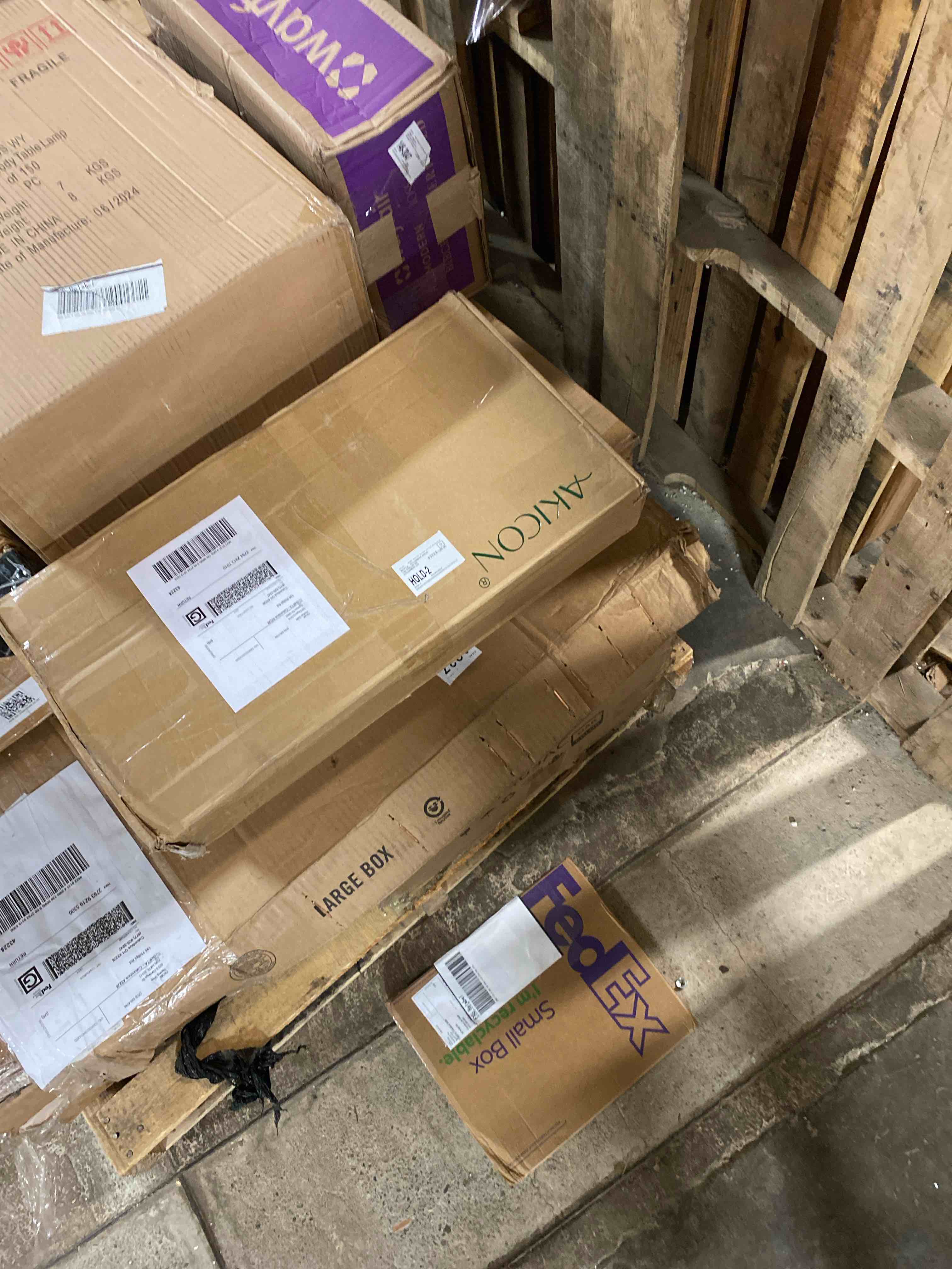 https://s3.amazonaws.com/lotting-images-prod/phillipi/PNK0131625_1726670650793.jpeg