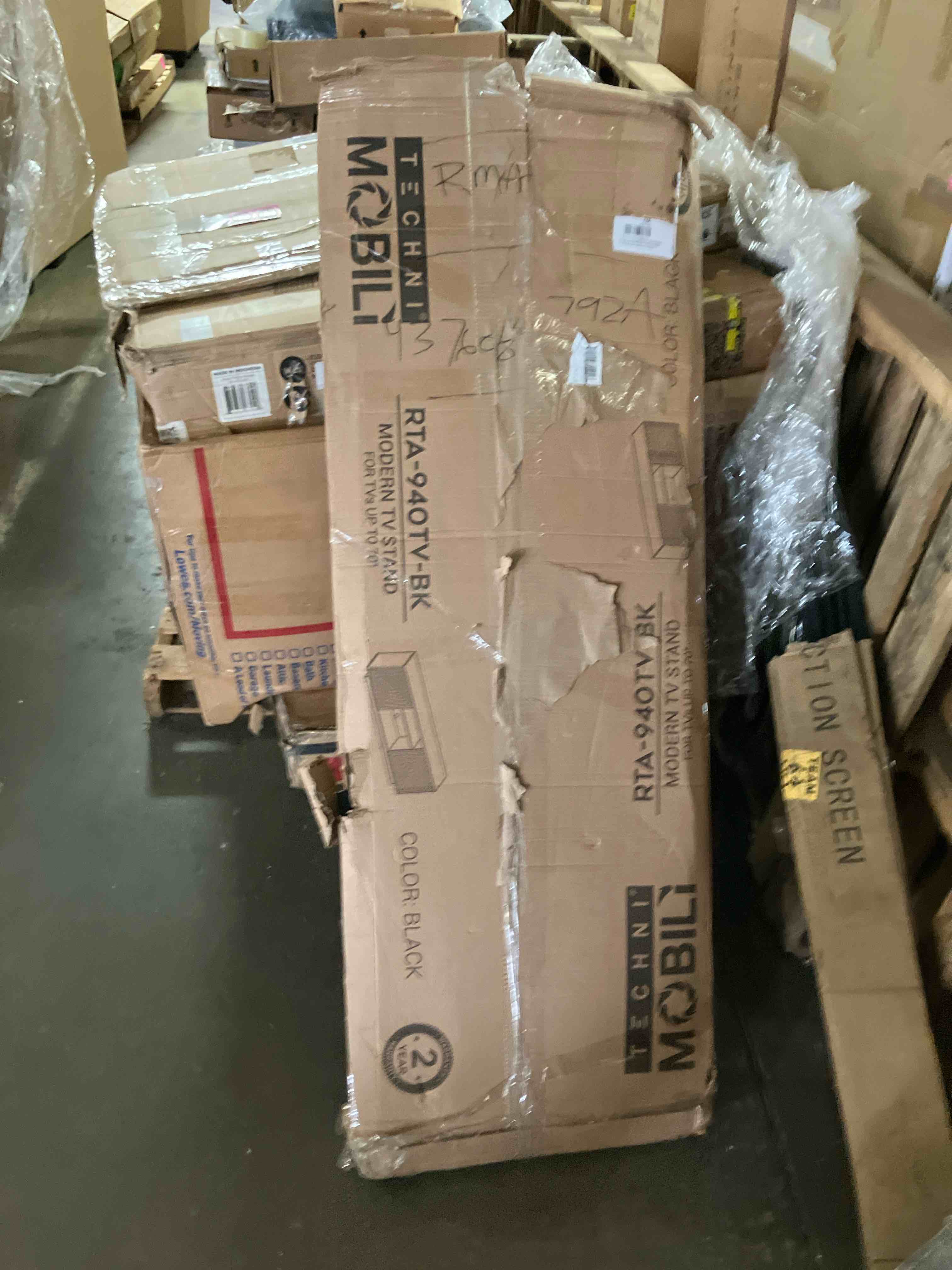 https://s3.amazonaws.com/lotting-images-prod/phillipi/PNK0131689_1726602424688.jpeg