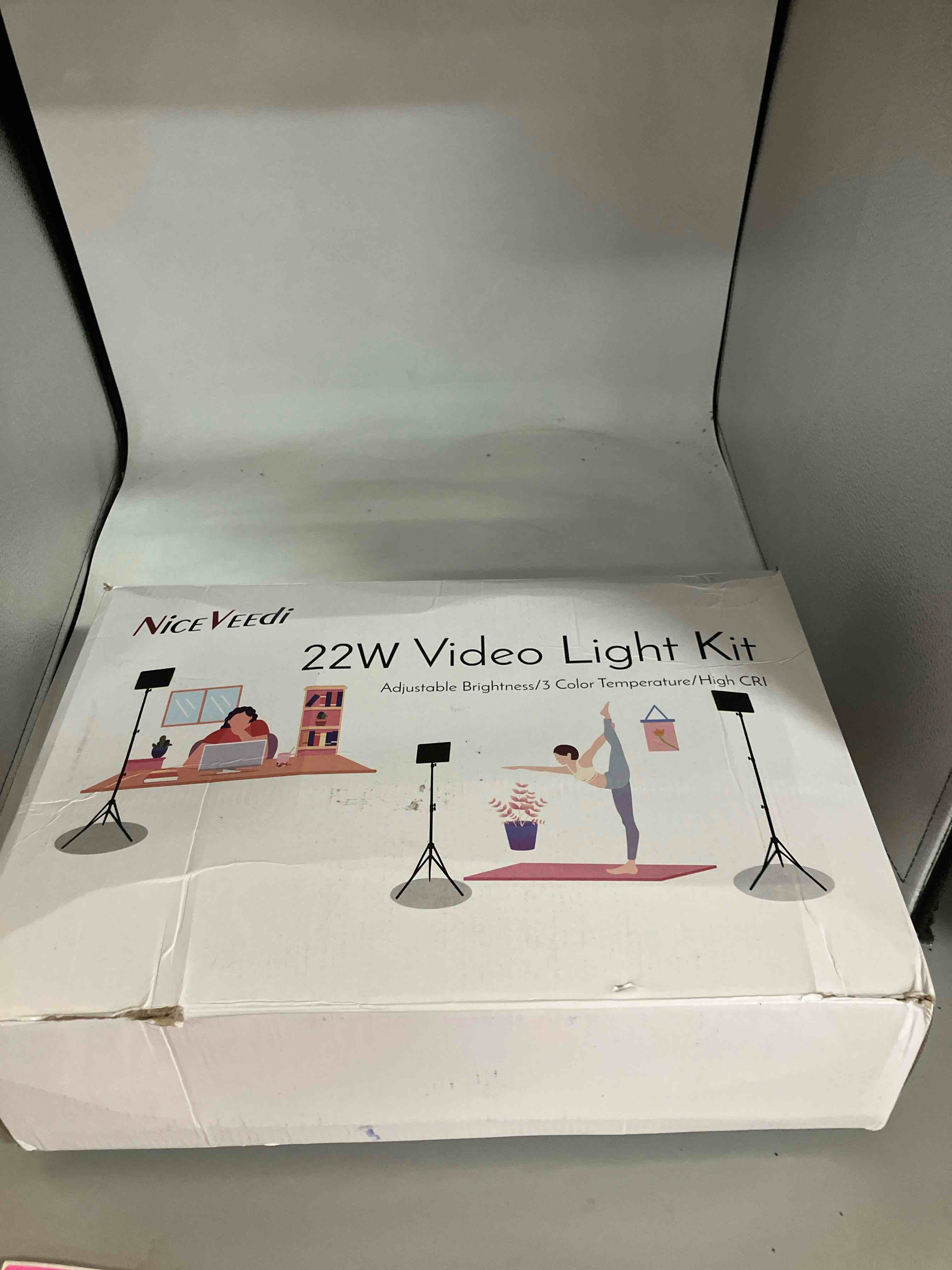 https://s3.amazonaws.com/lotting-images-prod/phillipi/PNK0133014_1741376941498.jpeg
