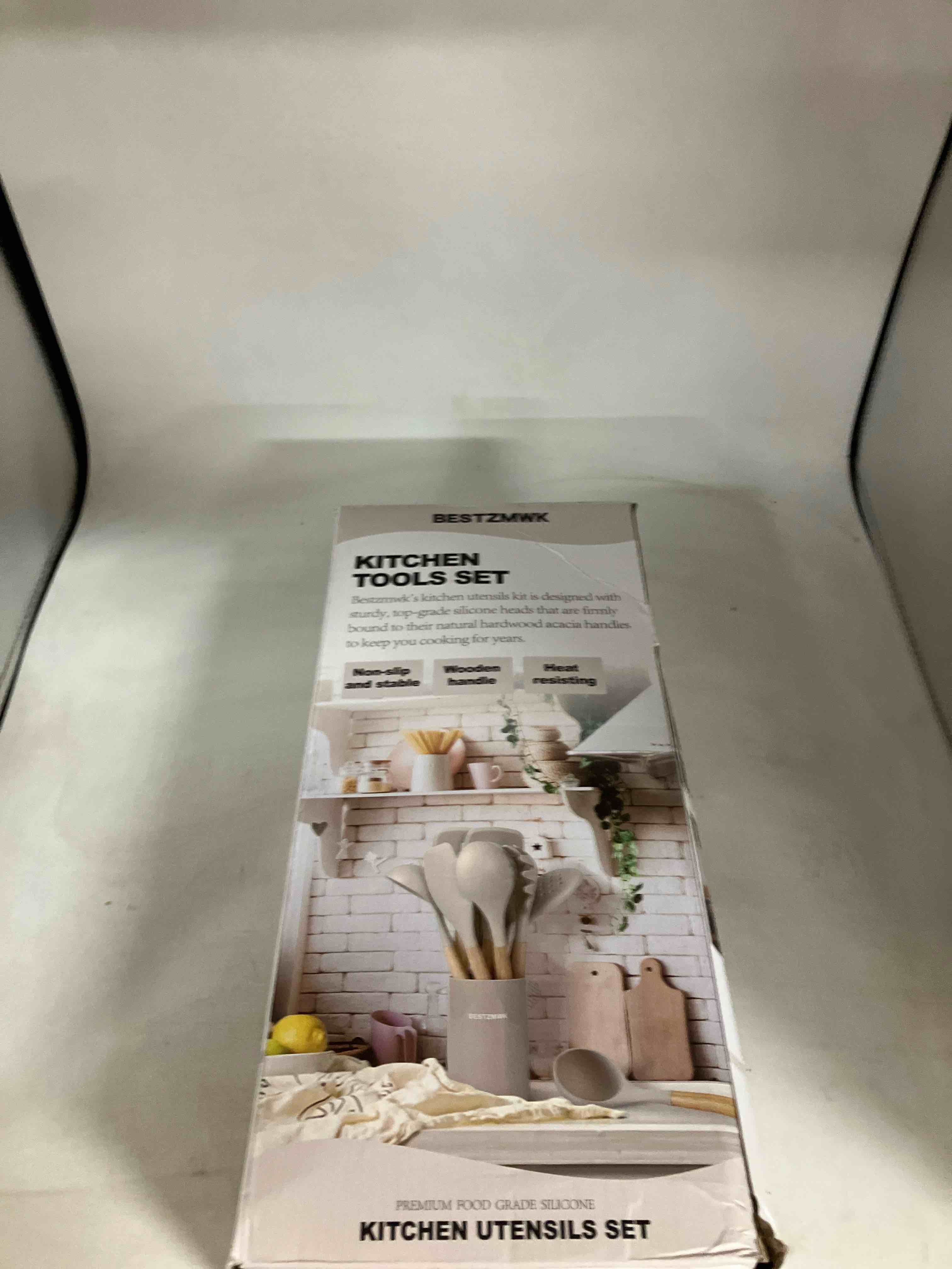 https://s3.amazonaws.com/lotting-images-prod/phillipi/PNK0133064_1741372217211.jpeg