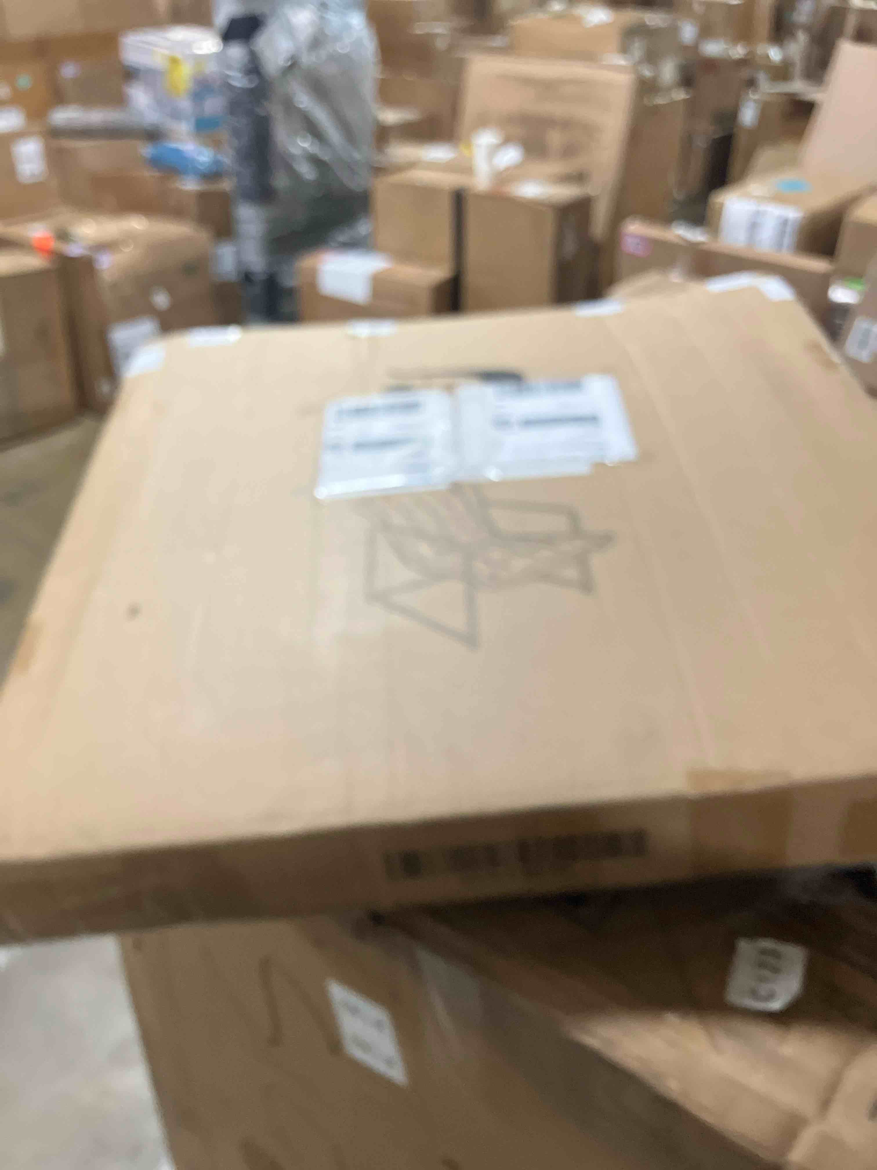 https://s3.amazonaws.com/lotting-images-prod/phillipi/PNK0134877_1727983898300.jpeg
