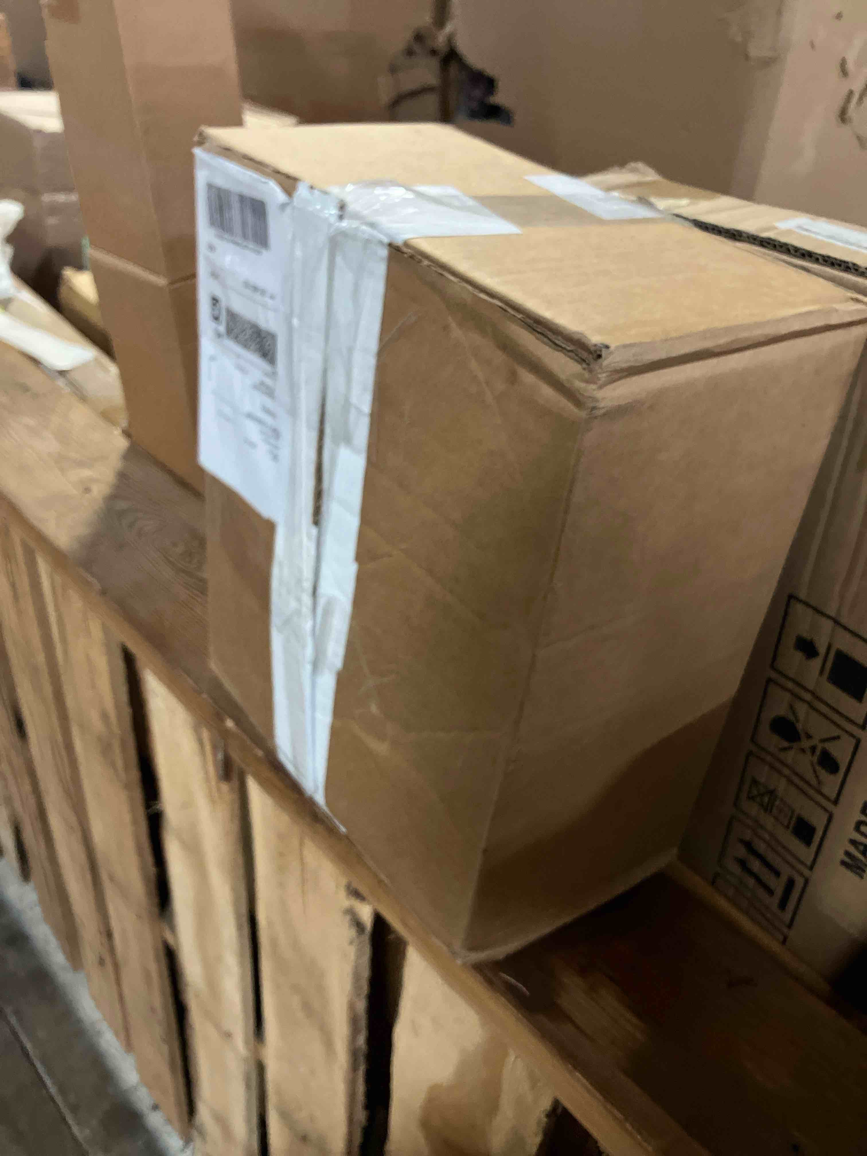 https://s3.amazonaws.com/lotting-images-prod/phillipi/PNK0134948_1727970675776.jpeg