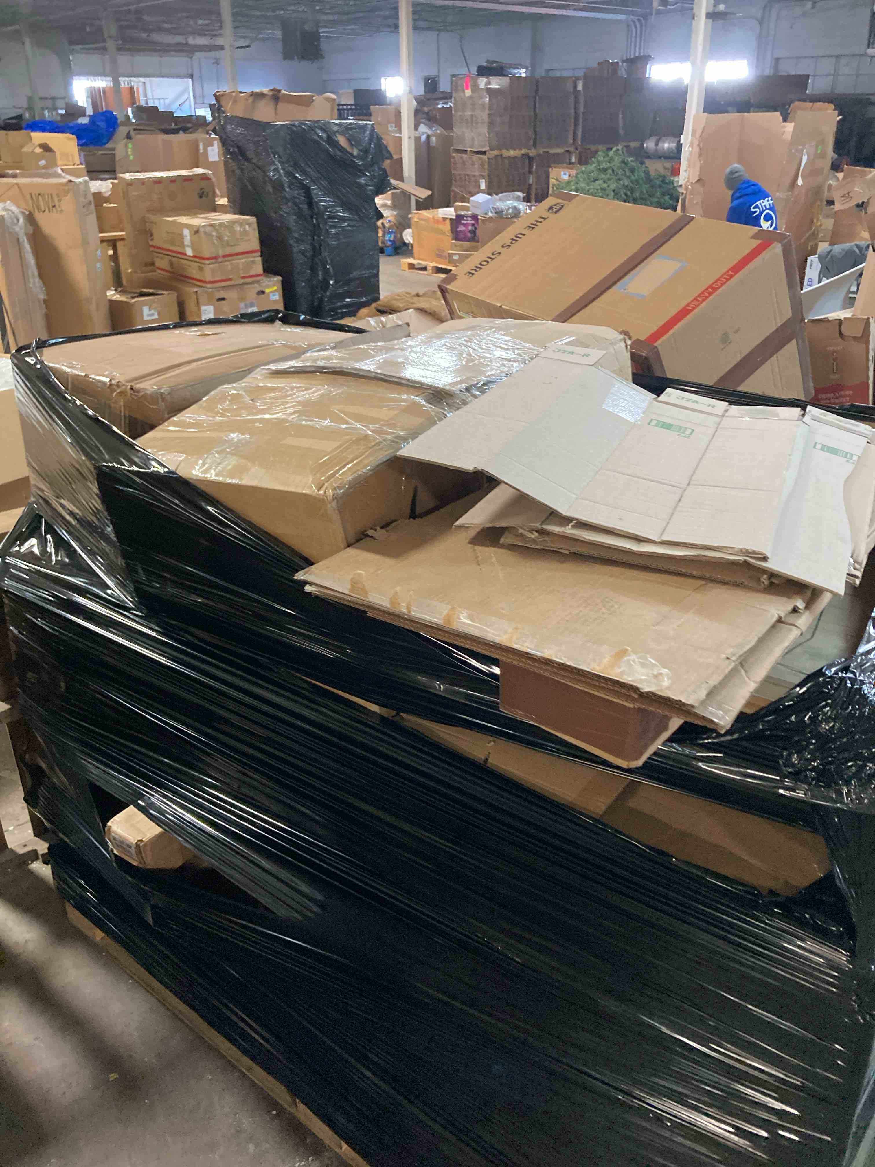 https://s3.amazonaws.com/lotting-images-prod/phillipi/PNK0398132_1741796078840.jpeg
