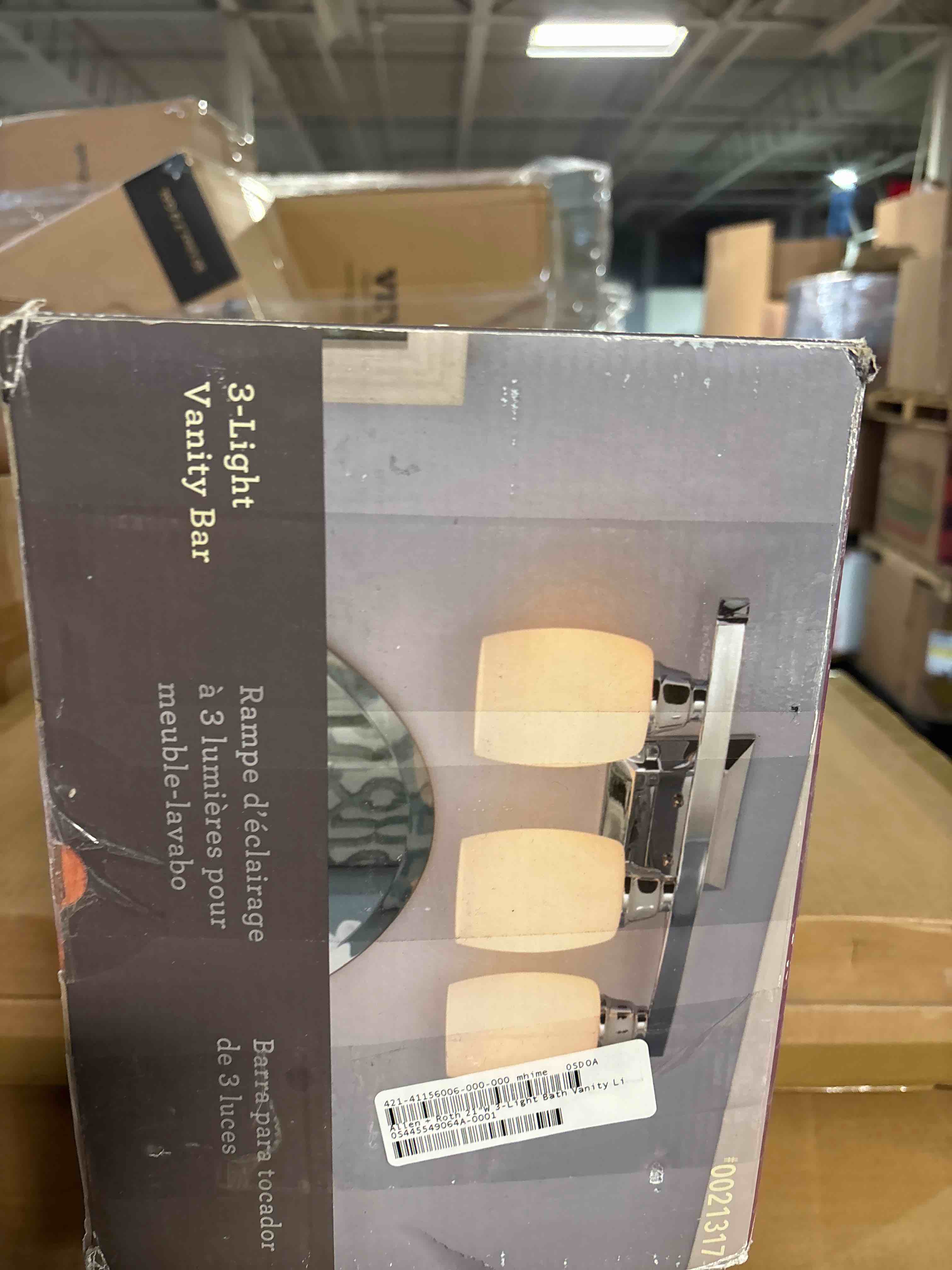 https://s3.amazonaws.com/lotting-images-prod/phillipi/PNK0398697_1740668112704.jpeg