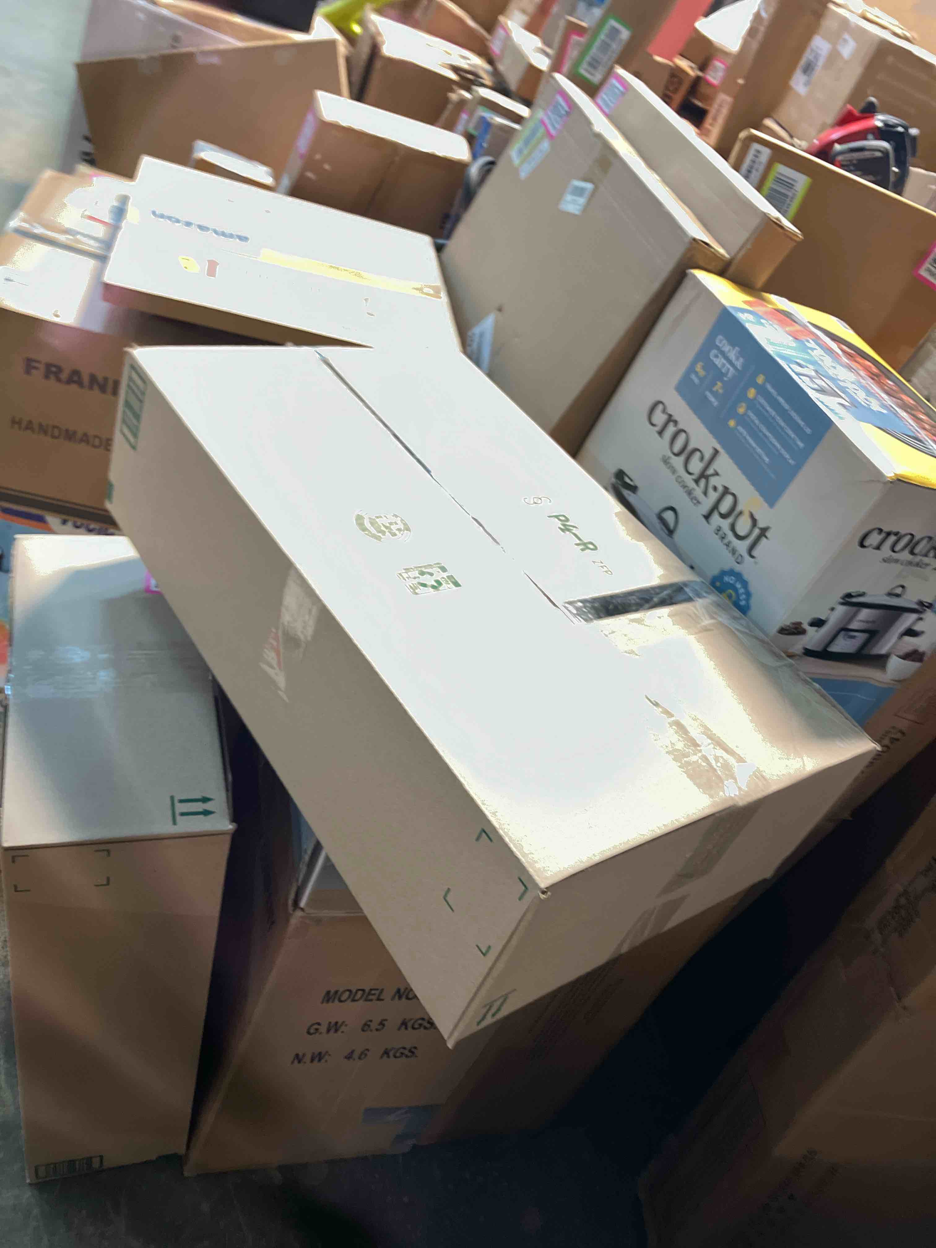 https://s3.amazonaws.com/lotting-images-prod/phillipi/PNK0399060_1740434373893.jpeg