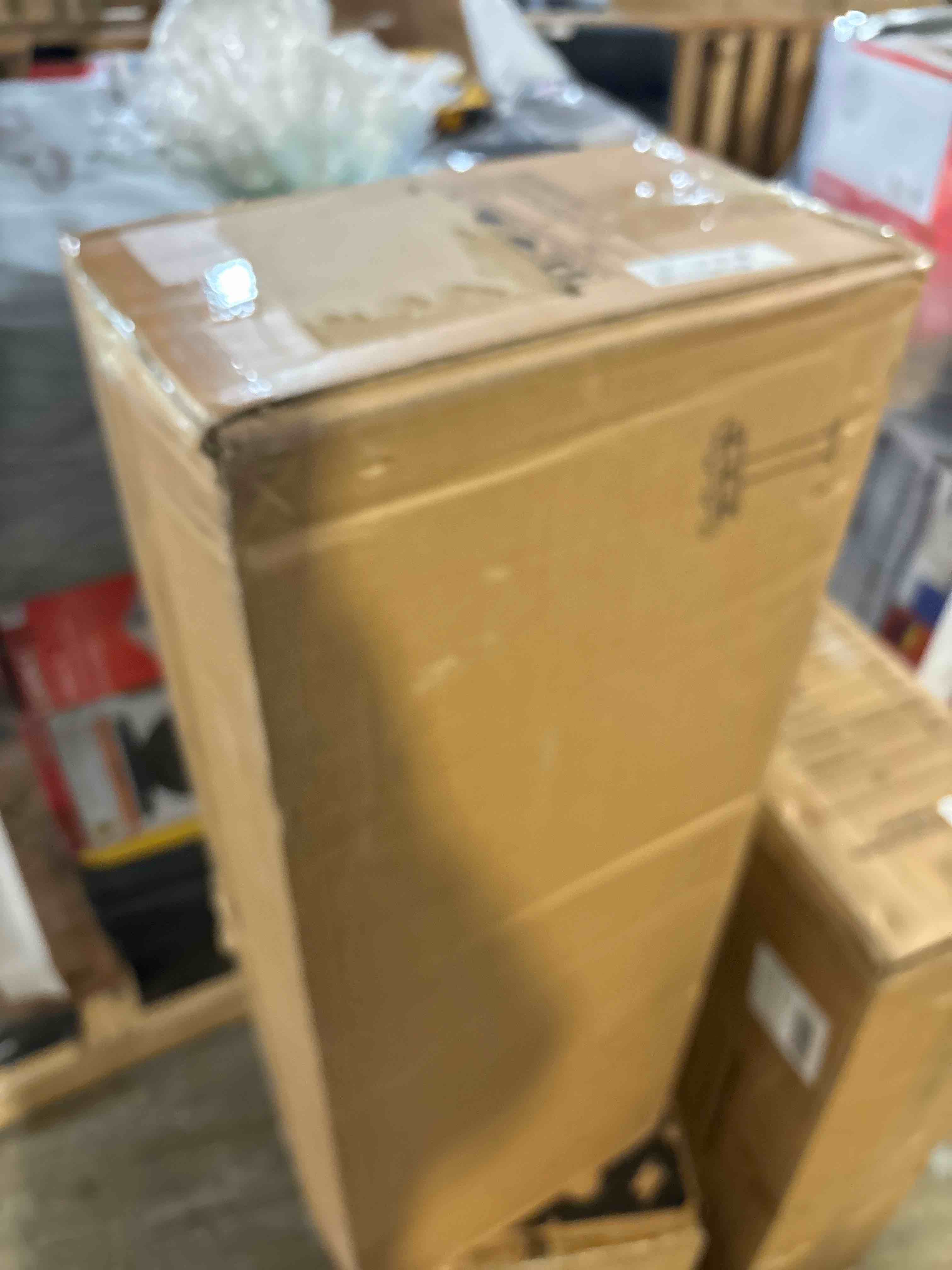 https://s3.amazonaws.com/lotting-images-prod/phillipi/PNK0399482_1740161900749.jpeg